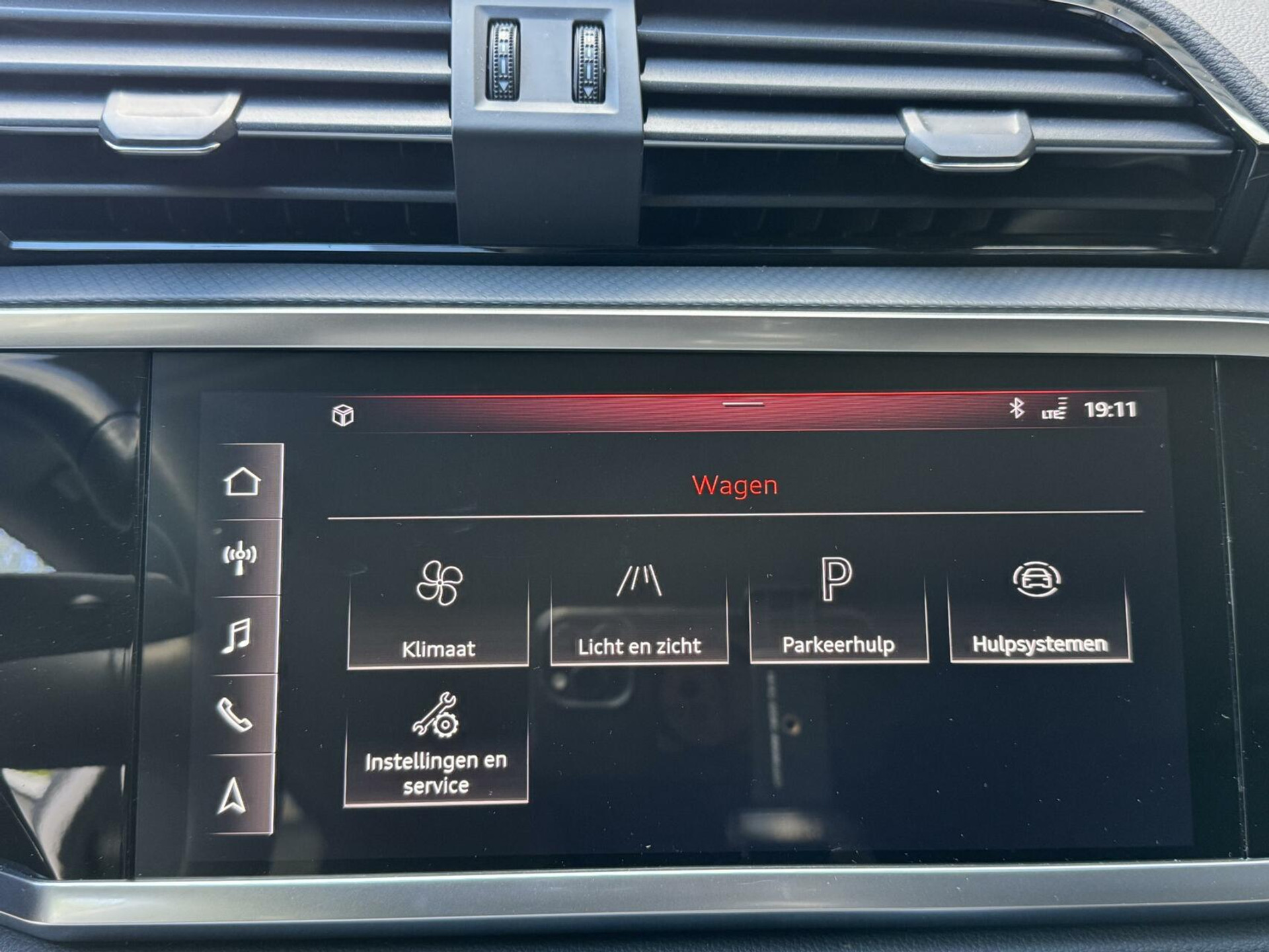 Audi Q3 35 TFSI Pro Line Automaat 150pk | Climate control | Cruise control | Apple CarPlay | Trekhaak uitklapbaar | Sportstoelen | LED verlichting | Zwart optiek pakket | Parkeersensoren achter 44761223-22.jpg | Timcars.nl