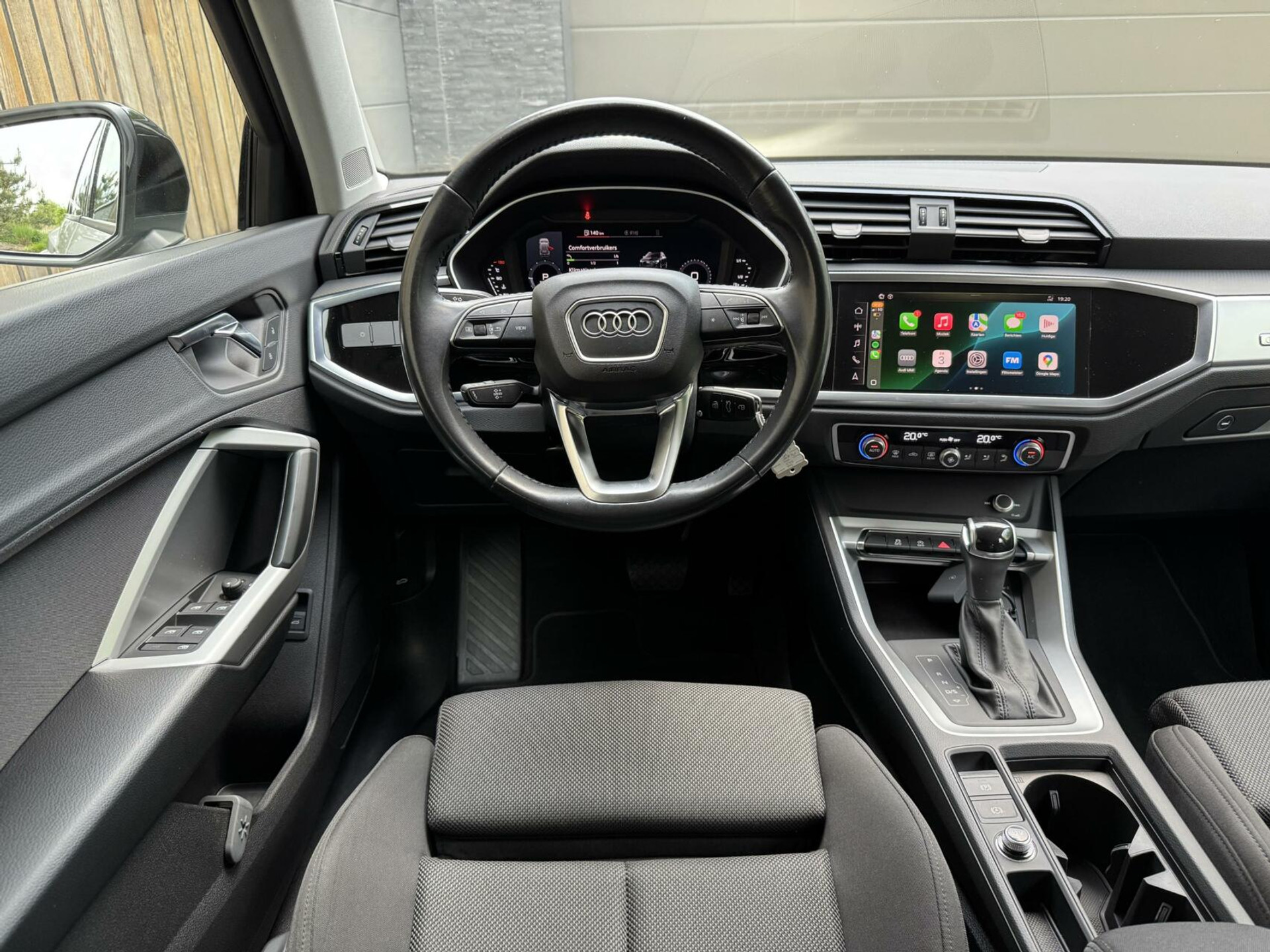 Audi Q3 35 TFSI Pro Line Automaat 150pk | Climate control | Cruise control | Apple CarPlay | Trekhaak uitklapbaar | Sportstoelen | LED verlichting | Zwart optiek pakket | Parkeersensoren achter 44761223-27.jpg | Timcars.nl