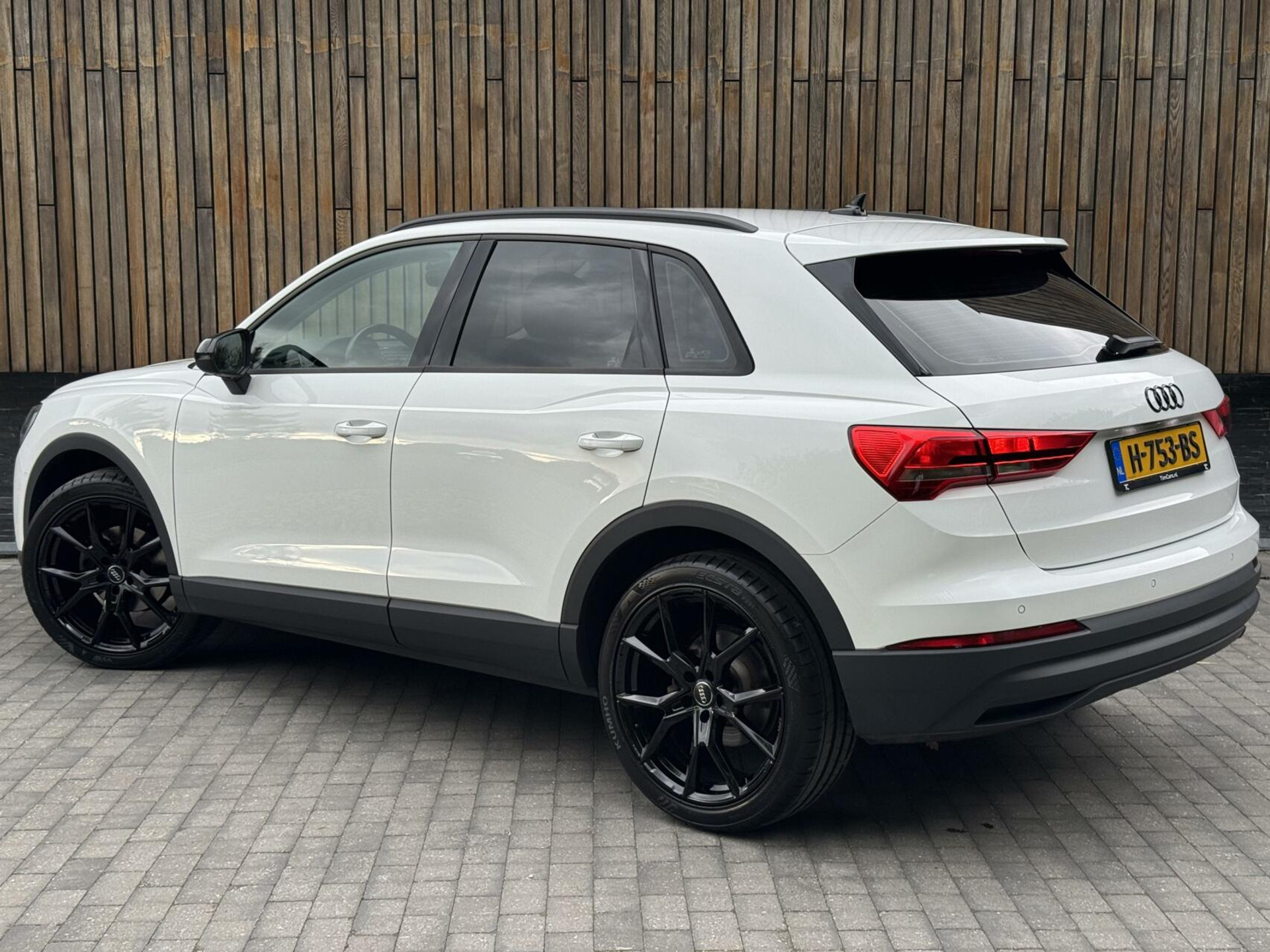 Audi Q3 35 TFSI Pro Line Automaat 150pk | Climate control | Cruise control | Apple CarPlay | Trekhaak uitklapbaar | Sportstoelen | LED verlichting | Zwart optiek pakket | Parkeersensoren achter 44761223-28.jpg | Timcars.nl