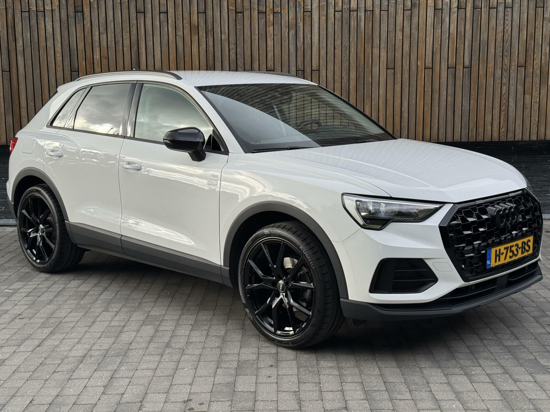 Audi Q3 35 TFSI Pro Line Automaat 150pk | Climate control | Cruise control | Apple CarPlay | Trekhaak uitklapbaar | Sportstoelen | LED verlichting | Zwart optiek pakket | Parkeersensoren achter 44761223-30.jpg | Timcars.nl