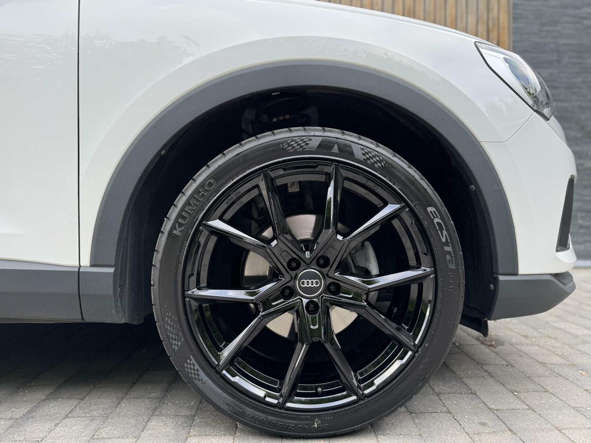 Audi Q3 35 TFSI Pro Line Automaat 150pk | Climate control | Cruise control | Apple CarPlay | Trekhaak uitklapbaar | Sportstoelen | LED verlichting | Zwart optiek pakket | Parkeersensoren achter 44761223-31.jpg | Timcars.nl