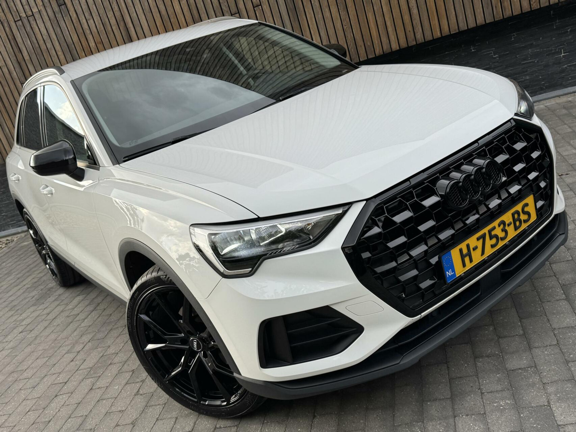 Audi Q3 35 TFSI Pro Line Automaat 150pk | Climate control | Cruise control | Apple CarPlay | Trekhaak uitklapbaar | Sportstoelen | LED verlichting | Zwart optiek pakket | Parkeersensoren achter 44761223-50.jpg | Timcars.nl