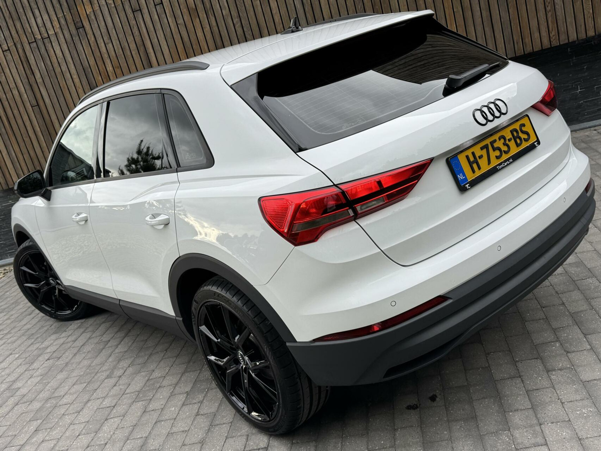 Audi Q3 35 TFSI Pro Line Automaat 150pk | Climate control | Cruise control | Apple CarPlay | Trekhaak uitklapbaar | Sportstoelen | LED verlichting | Zwart optiek pakket | Parkeersensoren achter 44761223-51.jpg | Timcars.nl