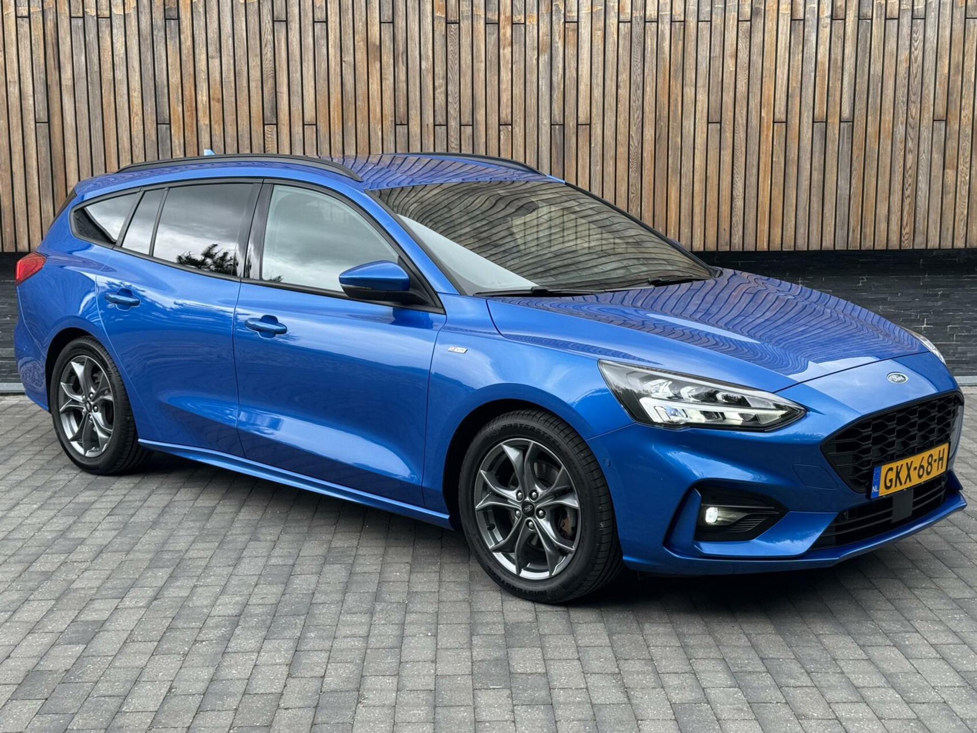 Ford Focus Wagon 1.0 EcoBoost Hybrid ST Line | Navigatiesysteem | Stoelverwarming | Stuurverwarming | LED verlichting | Apple CarPlay | Achteruitrijcamera | Inparkeerhulp | Parkeersensoren voor en achter 44761242-26.jpg | Timcars.nl