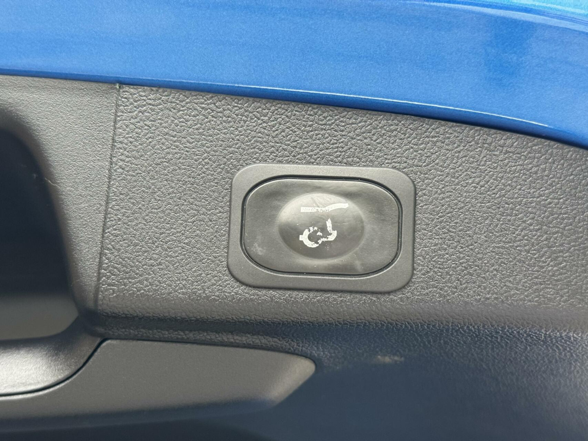 Ford Focus Wagon 1.0 EcoBoost Hybrid ST Line | Navigatiesysteem | Stoelverwarming | Stuurverwarming | LED verlichting | Apple CarPlay | Achteruitrijcamera | Inparkeerhulp | Parkeersensoren voor en achter 44761242-36.jpg | Timcars.nl