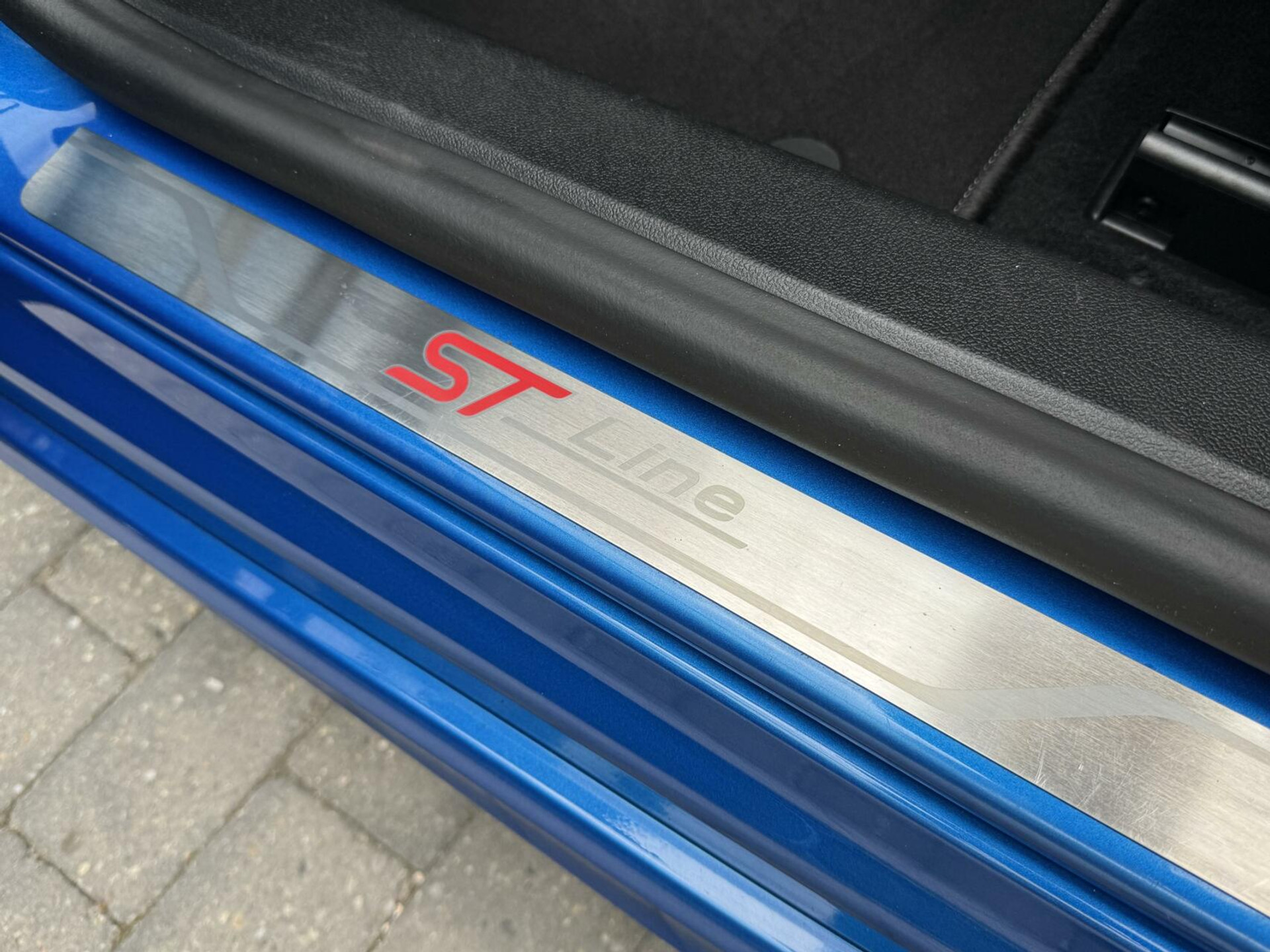 Ford Focus Wagon 1.0 EcoBoost Hybrid ST Line | Navigatiesysteem | Stoelverwarming | Stuurverwarming | LED verlichting | Apple CarPlay | Achteruitrijcamera | Inparkeerhulp | Parkeersensoren voor en achter 44761242-38.jpg | Timcars.nl