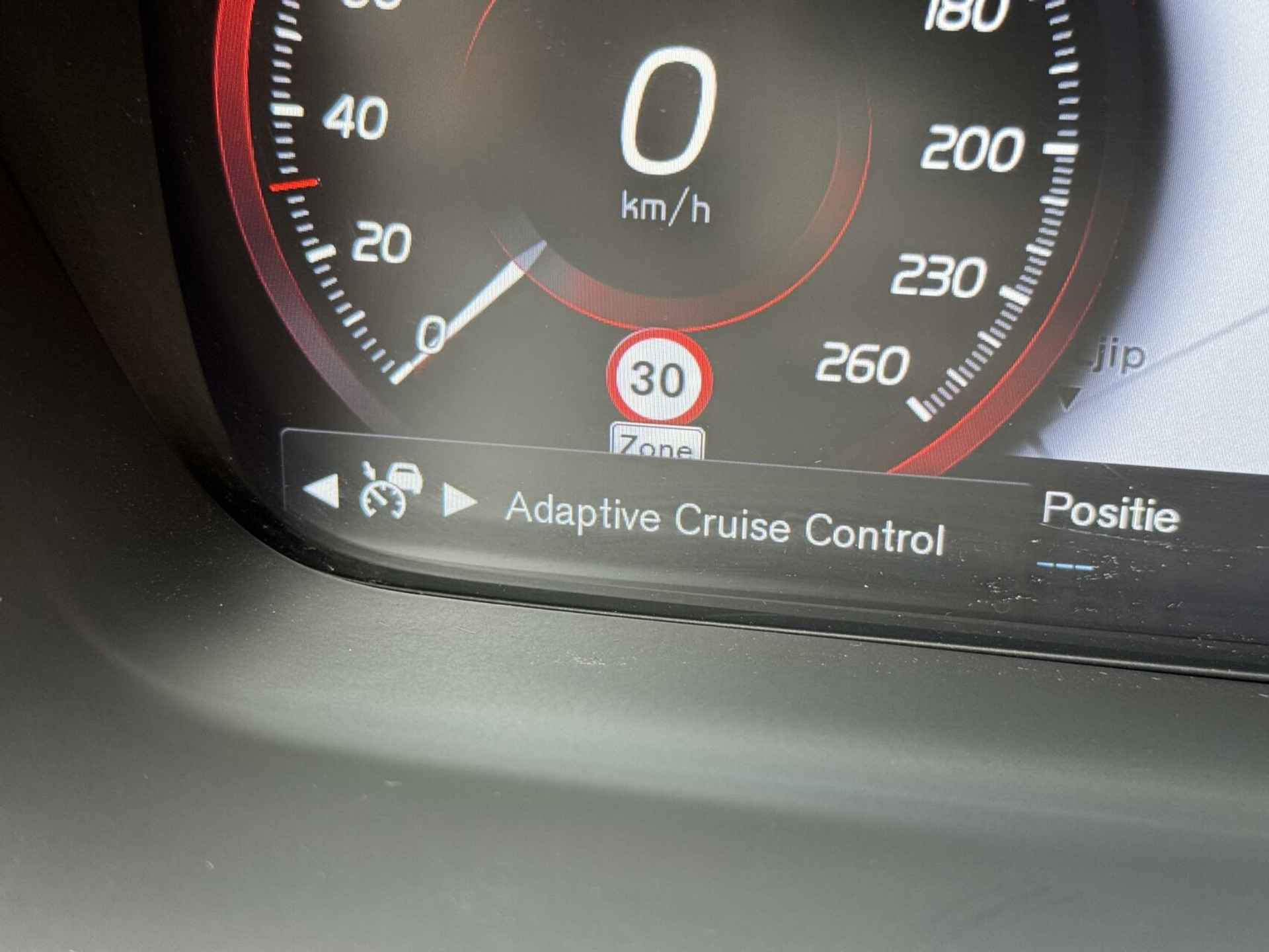 Volvo V90 2.0 D3 R-Design Automaat | Panoramadak | Leren bekleding | Camera met rondomzicht | Bowers&Wilkins | Adaptieve cruise control | Head-up Display | Apple CarPlay | LED | Parkeersensoren voor en achter 45638229-13.jpg | Timcars.nl