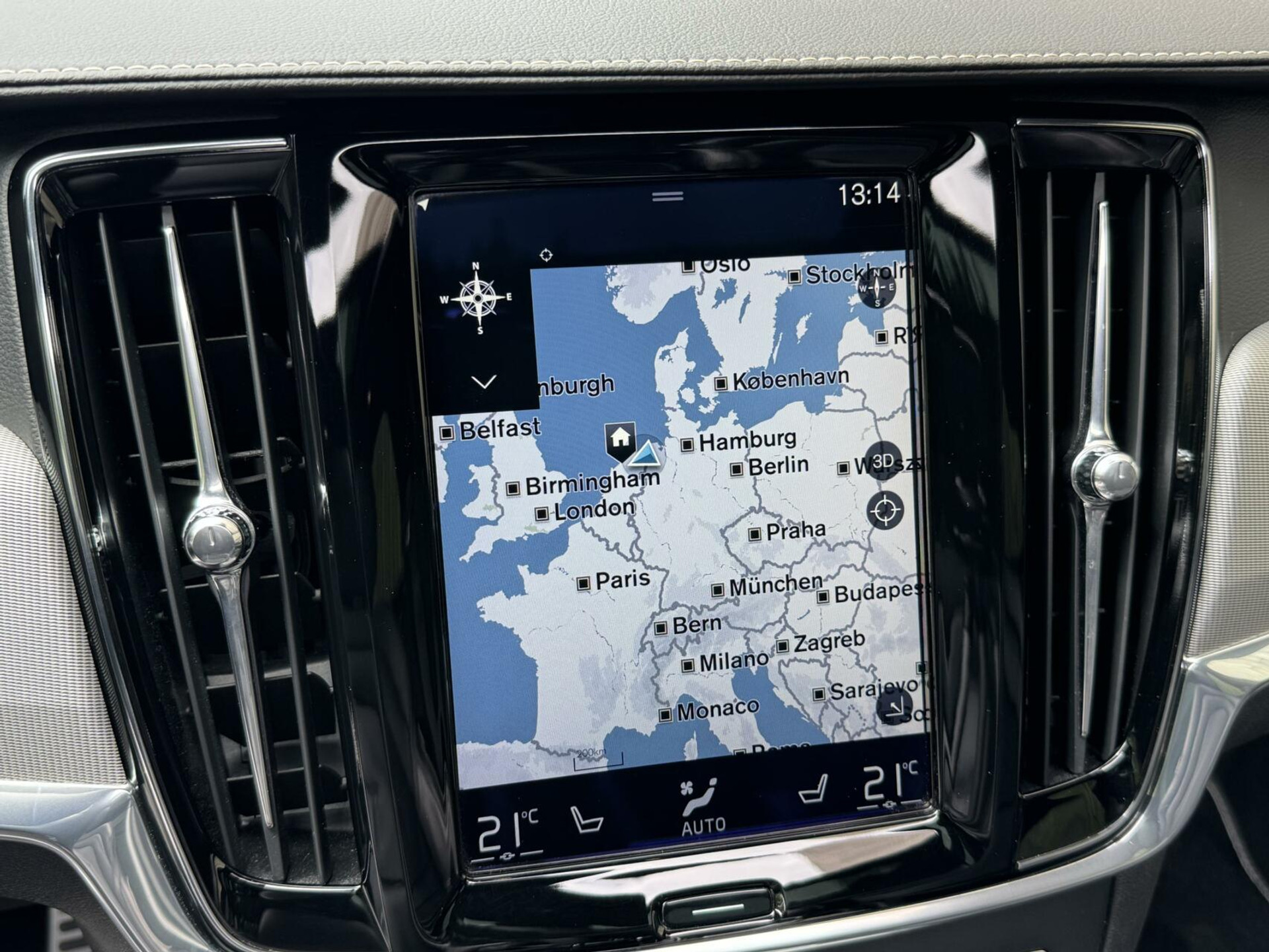 Volvo V90 2.0 D3 R-Design Automaat | Panoramadak | Leren bekleding | Camera met rondomzicht | Bowers&Wilkins | Adaptieve cruise control | Head-up Display | Apple CarPlay | LED | Parkeersensoren voor en achter 45638229-14.jpg | Timcars.nl