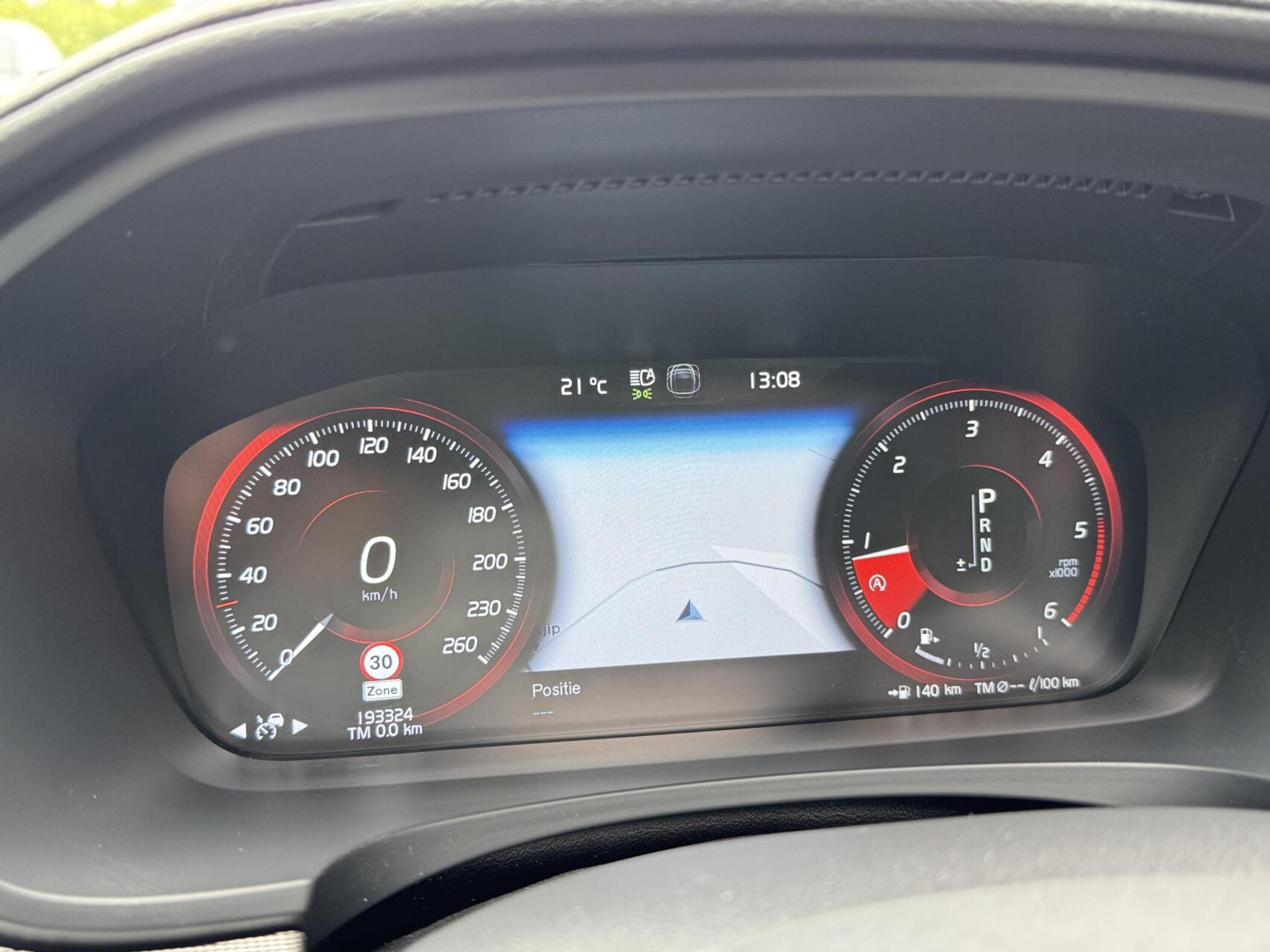 Volvo V90 2.0 D3 R-Design Automaat | Panoramadak | Leren bekleding | Camera met rondomzicht | Bowers&Wilkins | Adaptieve cruise control | Head-up Display | Apple CarPlay | LED | Parkeersensoren voor en achter 45638229-4.jpg | Timcars.nl