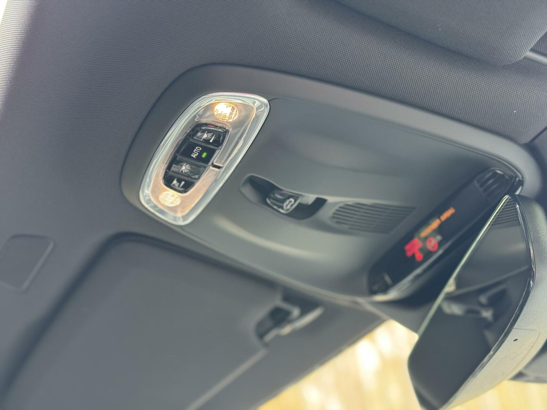 Volvo V90 2.0 D3 R-Design Automaat | Panoramadak | Leren bekleding | Camera met rondomzicht | Bowers&Wilkins | Adaptieve cruise control | Head-up Display | Apple CarPlay | LED | Parkeersensoren voor en achter 45638229-42.jpg | Timcars.nl