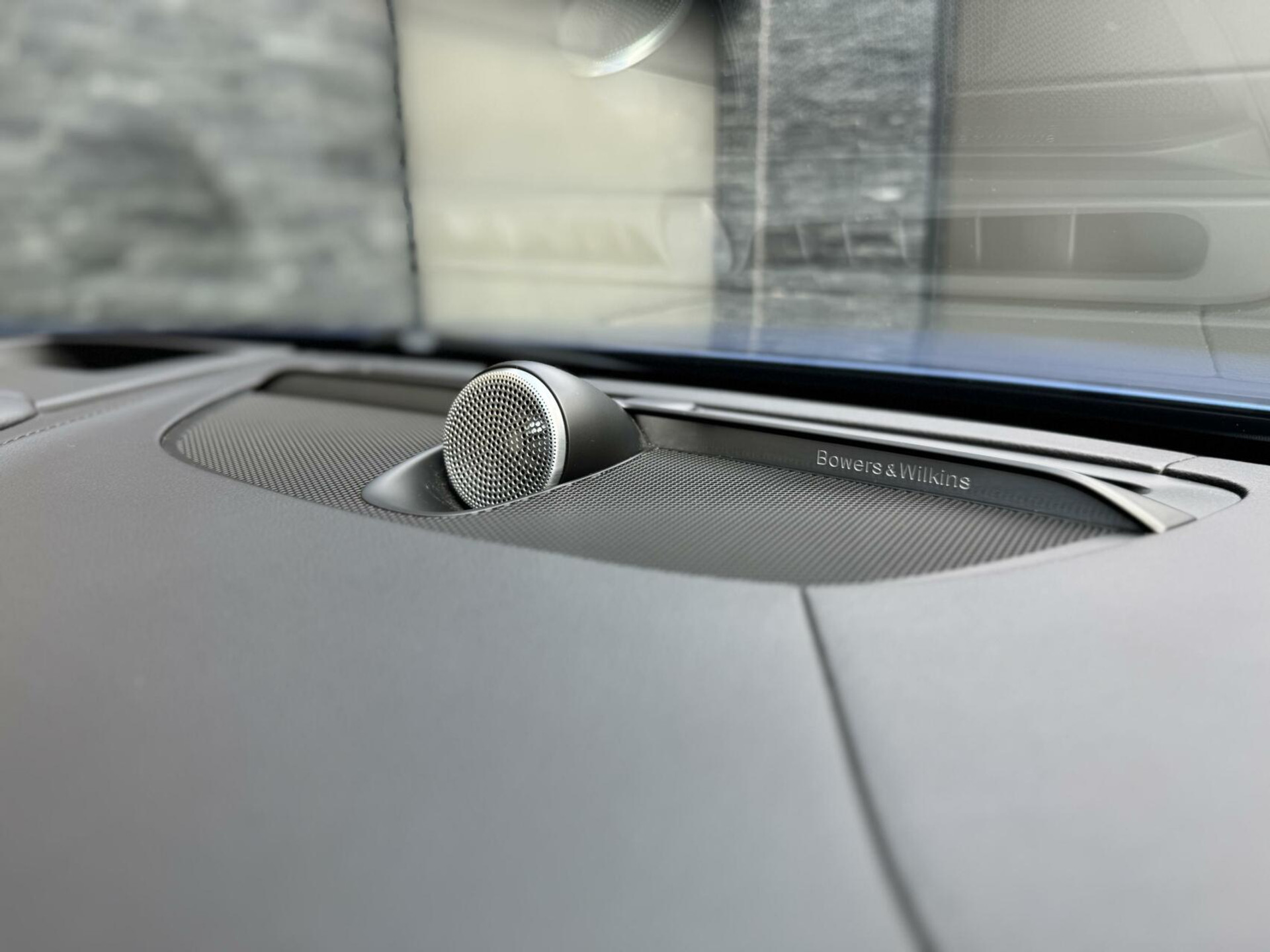 Volvo V90 2.0 D3 R-Design Automaat | Panoramadak | Leren bekleding | Camera met rondomzicht | Bowers&Wilkins | Adaptieve cruise control | Head-up Display | Apple CarPlay | LED | Parkeersensoren voor en achter 45638229-63.jpg | Timcars.nl