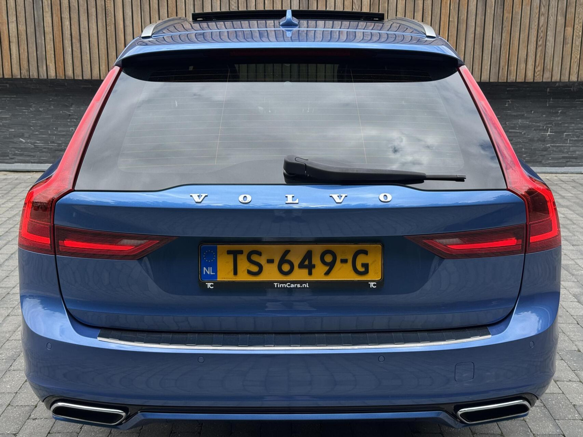 Volvo V90 2.0 D3 R-Design Automaat | Panoramadak | Leren bekleding | Camera met rondomzicht | Bowers&Wilkins | Adaptieve cruise control | Head-up Display | Apple CarPlay | LED | Parkeersensoren voor en achter 45638229-69.jpg | Timcars.nl