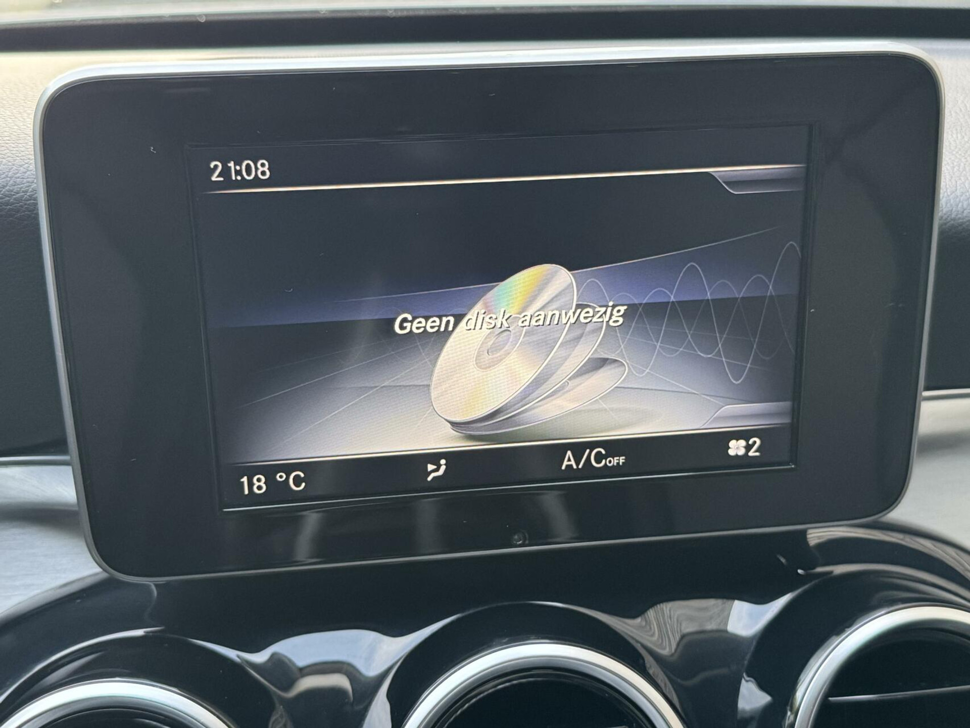 Mercedes-Benz C-Klasse Estate 180 Business Automaat Navigatiesysteem | Trekhaak | LED verlichting | Climate control | Cruise control | Getint glas | 17 inch lichtmetalen velgen | Achteruitrijcamera | Parkeersensoren voor achter 45666873-17.jpg | Timcars.nl