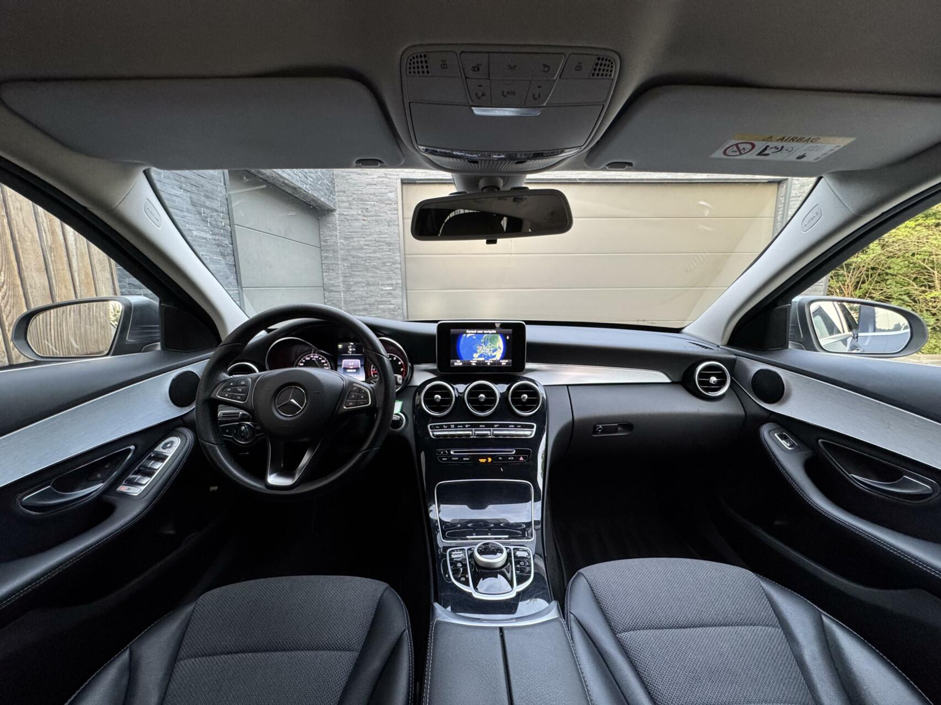 Mercedes-Benz C-Klasse Estate 180 Business Automaat Navigatiesysteem | Trekhaak | LED verlichting | Climate control | Cruise control | Getint glas | 17 inch lichtmetalen velgen | Achteruitrijcamera | Parkeersensoren voor achter 45666873-2.jpg | Timcars.nl