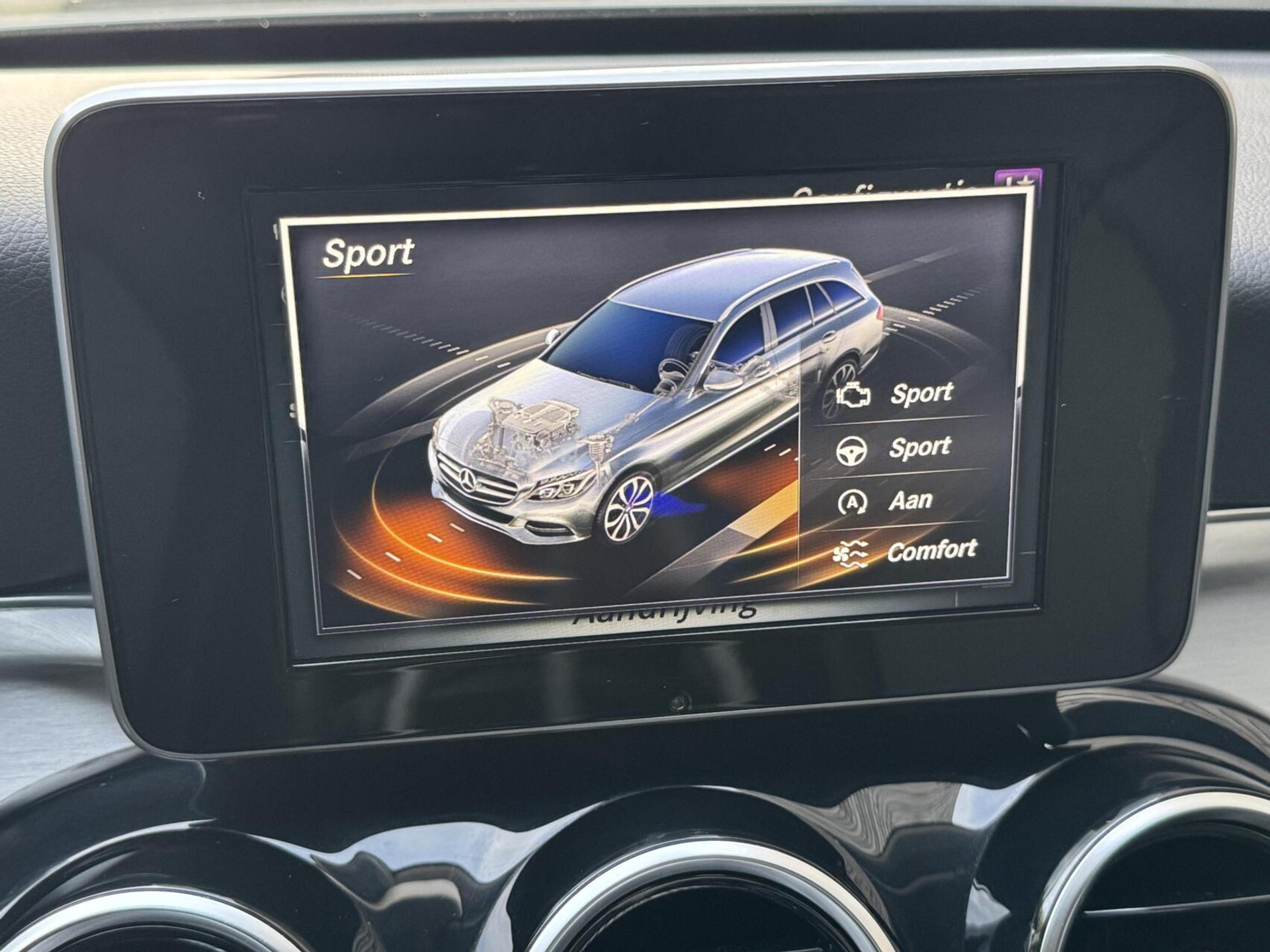 Mercedes-Benz C-Klasse Estate 180 Business Automaat Navigatiesysteem | Trekhaak | LED verlichting | Climate control | Cruise control | Getint glas | 17 inch lichtmetalen velgen | Achteruitrijcamera | Parkeersensoren voor achter 45666873-22.jpg | Timcars.nl