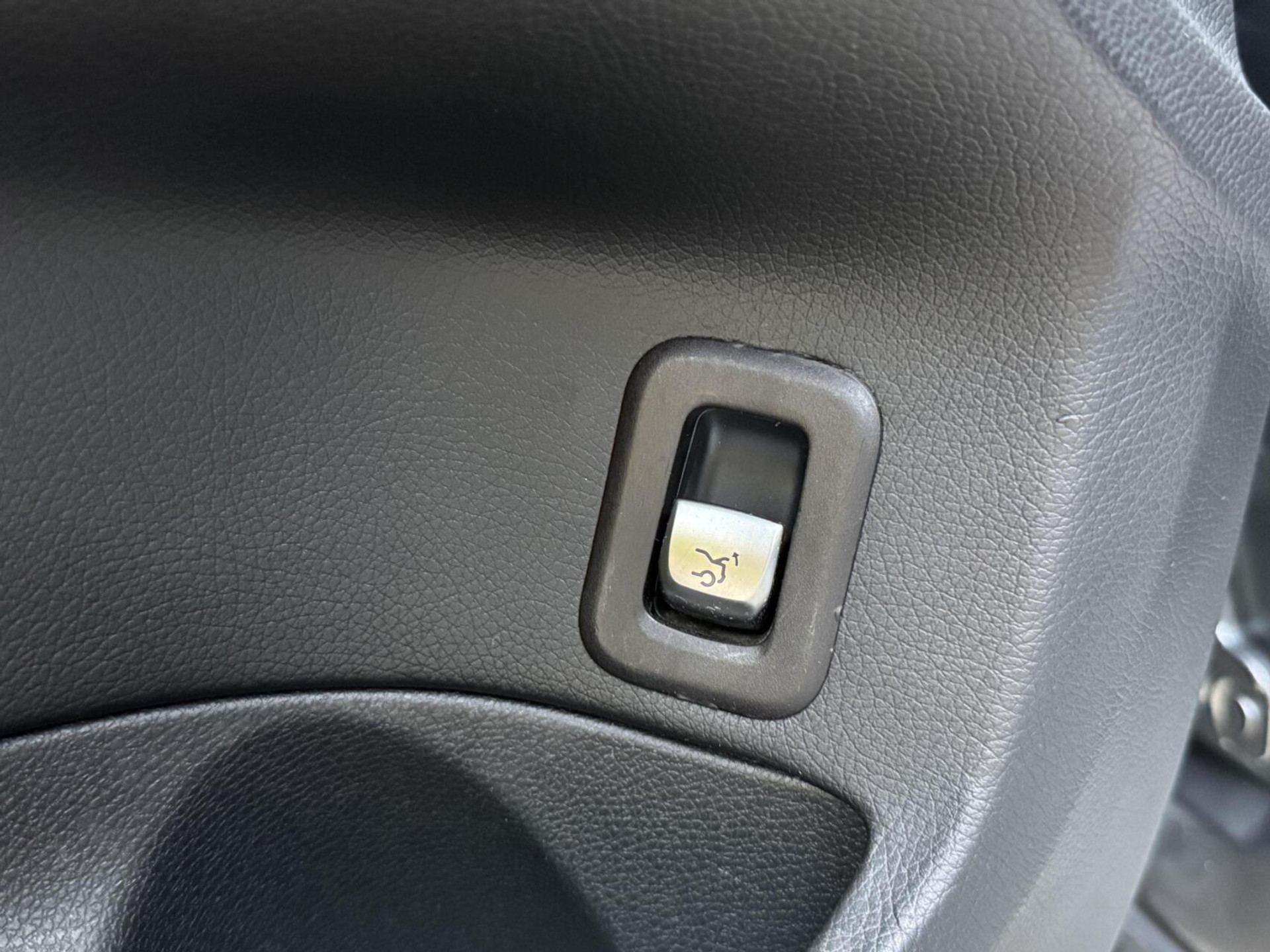 Mercedes-Benz C-Klasse Estate 180 Business Automaat Navigatiesysteem | Trekhaak | LED verlichting | Climate control | Cruise control | Getint glas | 17 inch lichtmetalen velgen | Achteruitrijcamera | Parkeersensoren voor achter 45666873-4.jpg | Timcars.nl