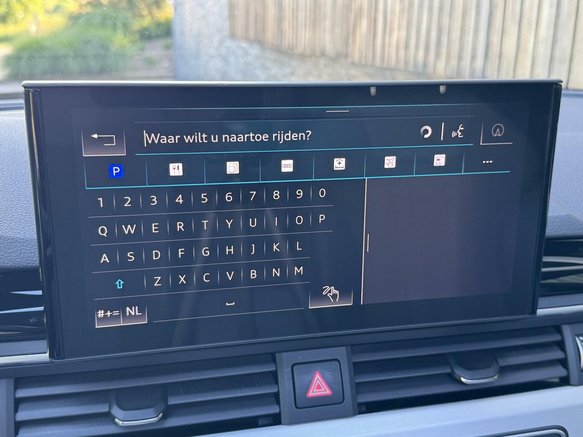 Audi A4 Avant 35 TFSI S-line Automaat | Panoramadak | Leer/alcantara bekleding | Elektrisch verstelbare bestuurdersstoel | LED verlichting | Bang&Olufsen audio | Apple CarPlay | Parkeersensoren voor en achter 45947186-16.jpg | Timcars.nl