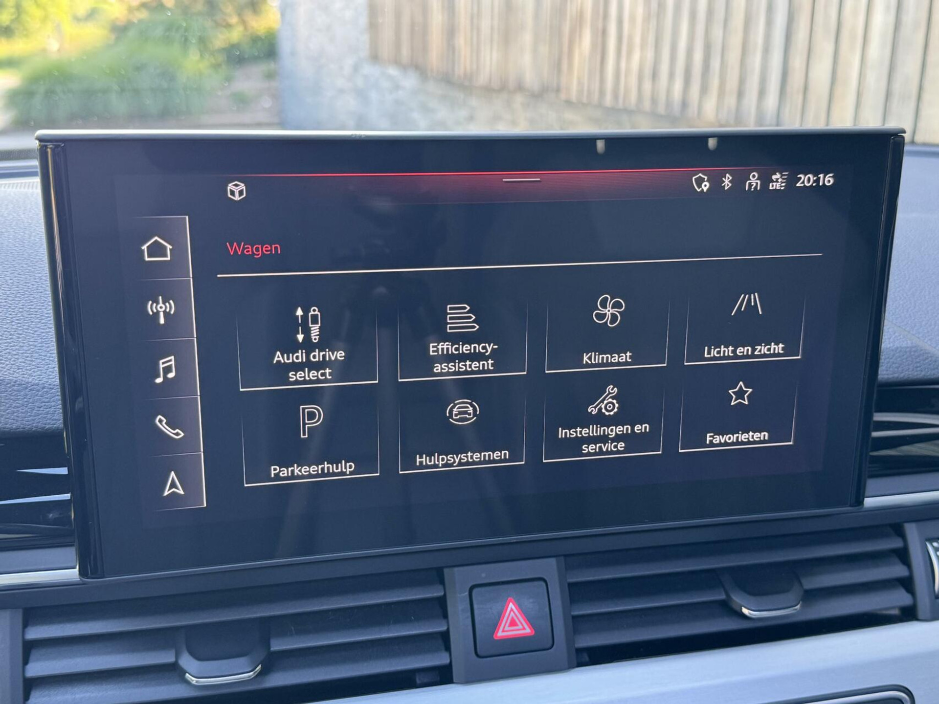 Audi A4 Avant 35 TFSI S-line Automaat | Panoramadak | Leer/alcantara bekleding | Elektrisch verstelbare bestuurdersstoel | LED verlichting | Bang&Olufsen audio | Apple CarPlay | Parkeersensoren voor en achter 45947186-24.jpg | Timcars.nl