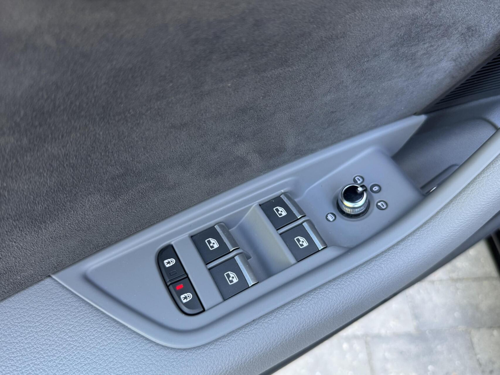 Audi A4 Avant 35 TFSI S-line Automaat | Panoramadak | Leer/alcantara bekleding | Elektrisch verstelbare bestuurdersstoel | LED verlichting | Bang&Olufsen audio | Apple CarPlay | Parkeersensoren voor en achter 45947186-3.jpg | Timcars.nl