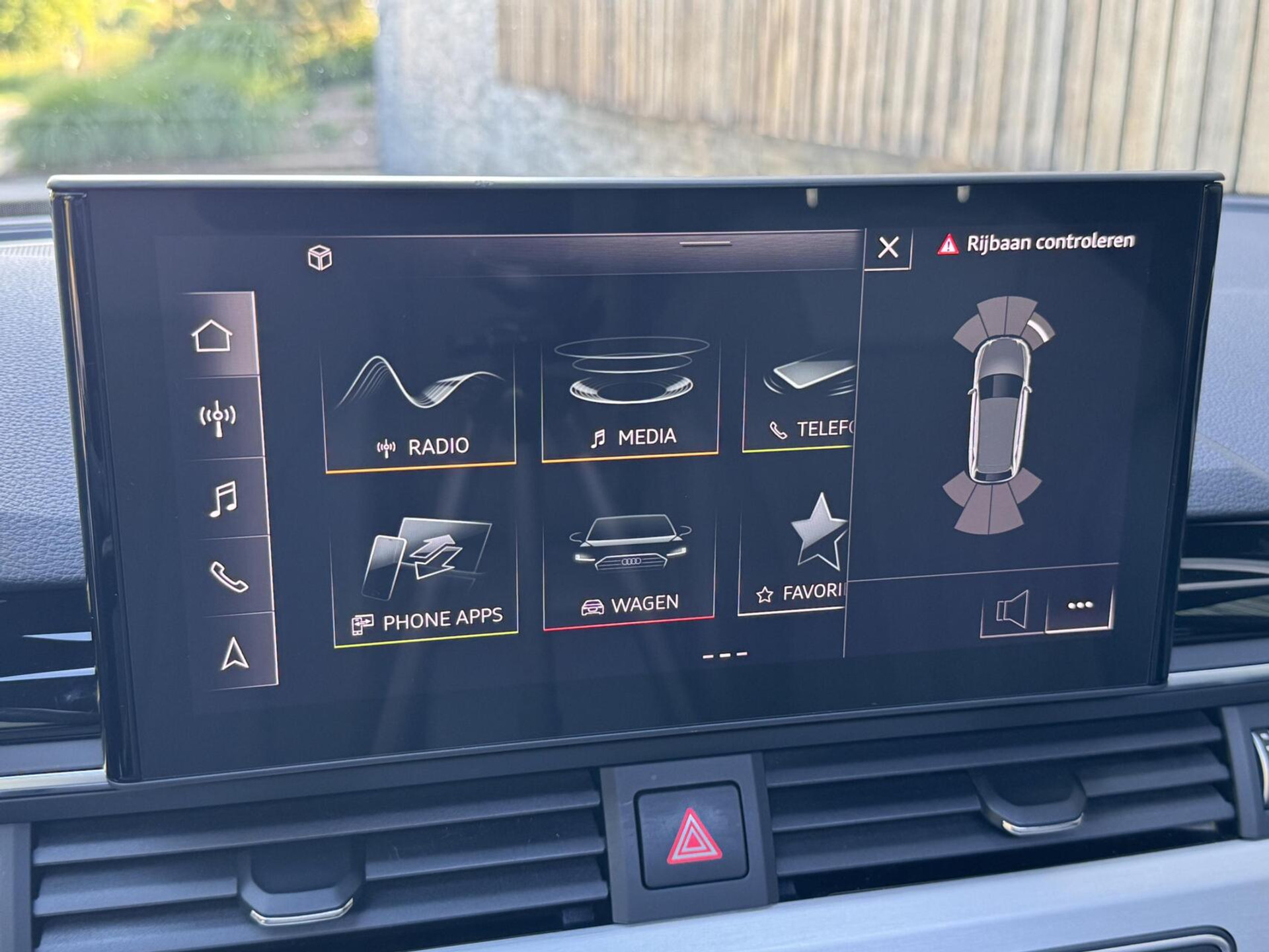 Audi A4 Avant 35 TFSI S-line Automaat | Panoramadak | Leer/alcantara bekleding | Elektrisch verstelbare bestuurdersstoel | LED verlichting | Bang&Olufsen audio | Apple CarPlay | Parkeersensoren voor en achter 45947186-33.jpg | Timcars.nl