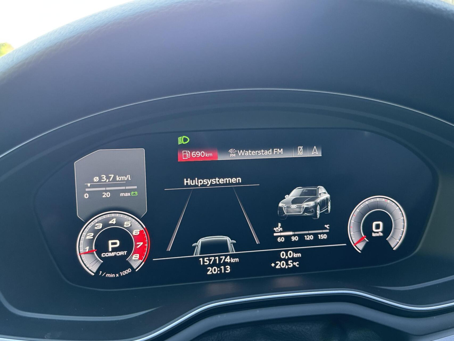 Audi A4 Avant 35 TFSI S-line Automaat | Panoramadak | Leer/alcantara bekleding | Elektrisch verstelbare bestuurdersstoel | LED verlichting | Bang&Olufsen audio | Apple CarPlay | Parkeersensoren voor en achter 45947186-4.jpg | Timcars.nl