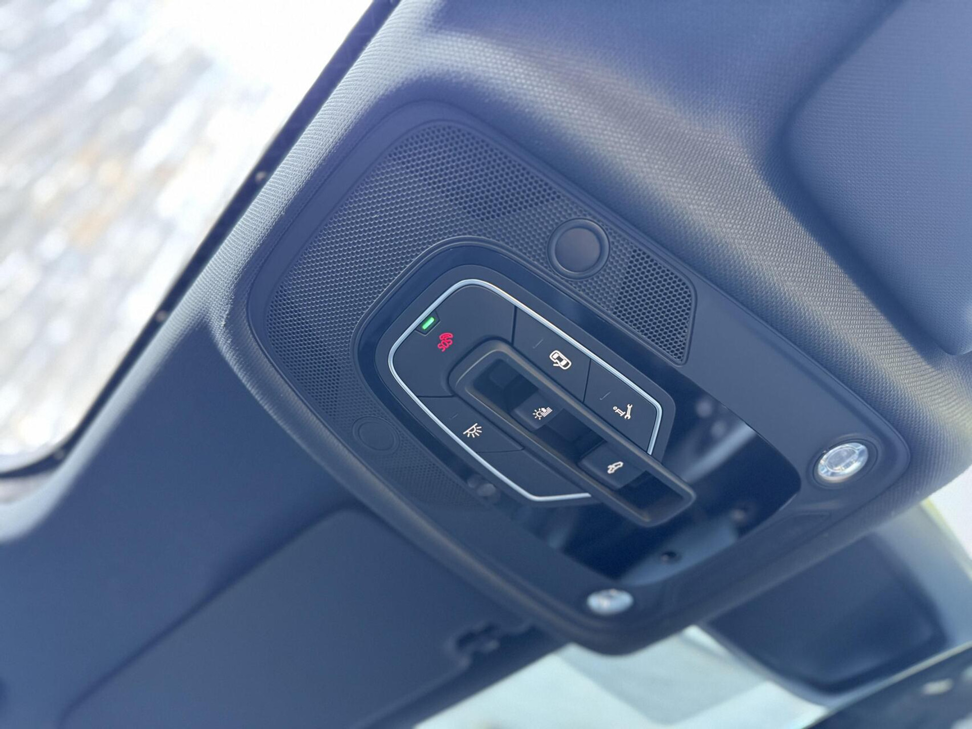 Audi A4 Avant 35 TFSI S-line Automaat | Panoramadak | Leer/alcantara bekleding | Elektrisch verstelbare bestuurdersstoel | LED verlichting | Bang&Olufsen audio | Apple CarPlay | Parkeersensoren voor en achter 45947186-44.jpg | Timcars.nl