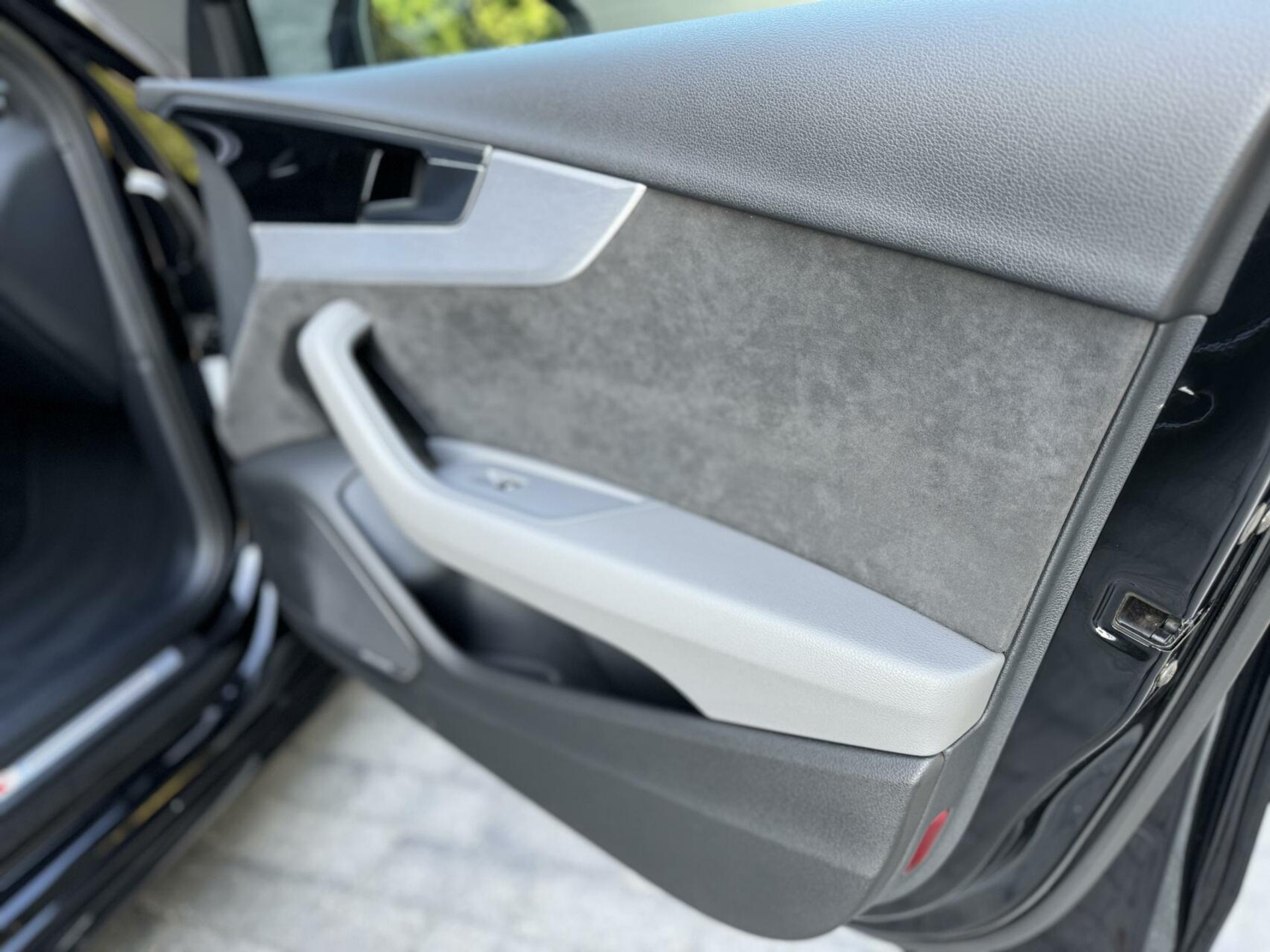 Audi A4 Avant 35 TFSI S-line Automaat | Panoramadak | Leer/alcantara bekleding | Elektrisch verstelbare bestuurdersstoel | LED verlichting | Bang&Olufsen audio | Apple CarPlay | Parkeersensoren voor en achter 45947186-62.jpg | Timcars.nl