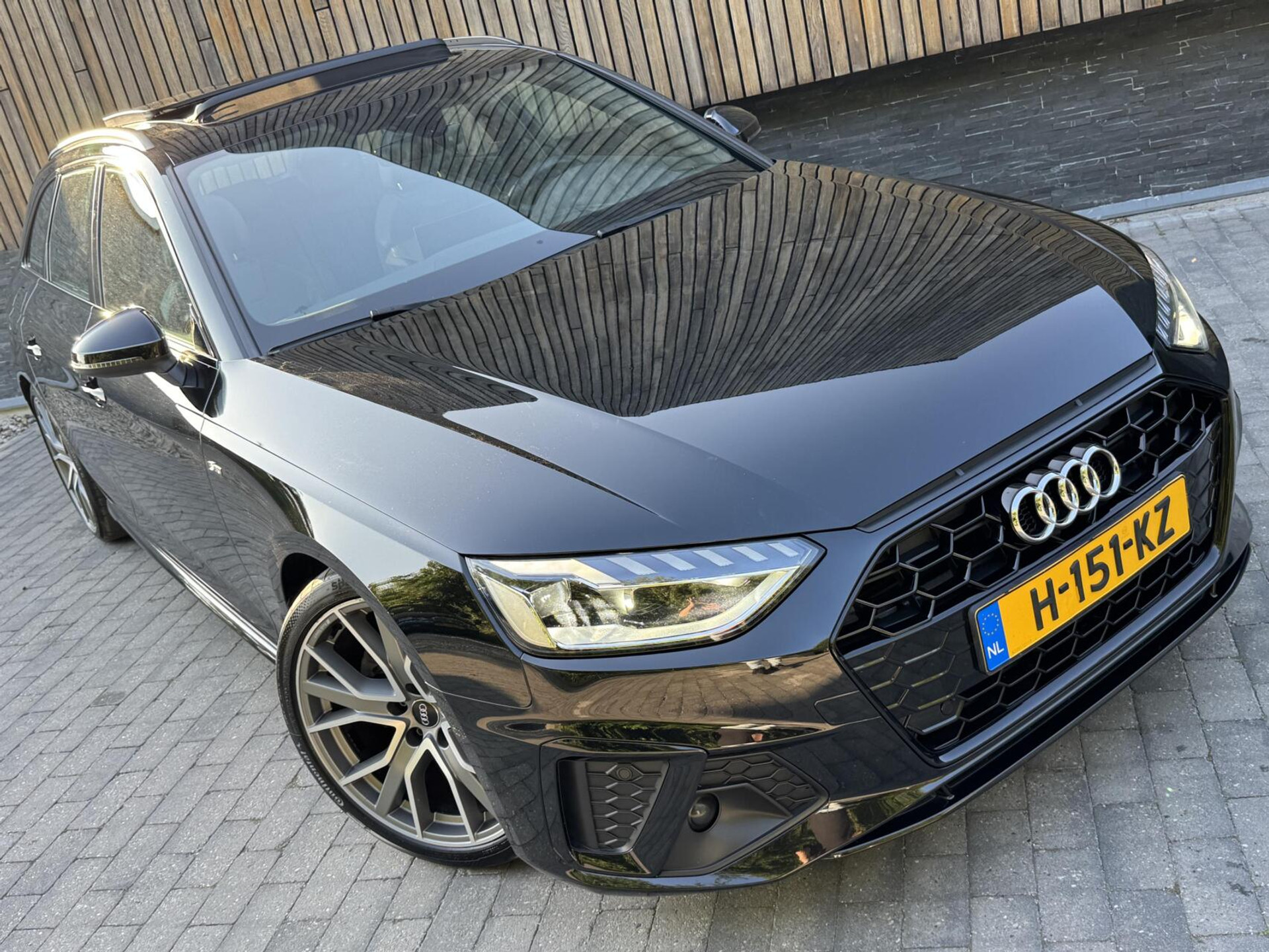 Audi A4 Avant 35 TFSI S-line Automaat | Panoramadak | Leer/alcantara bekleding | Elektrisch verstelbare bestuurdersstoel | LED verlichting | Bang&Olufsen audio | Apple CarPlay | Parkeersensoren voor en achter 45947186-69.jpg | Timcars.nl
