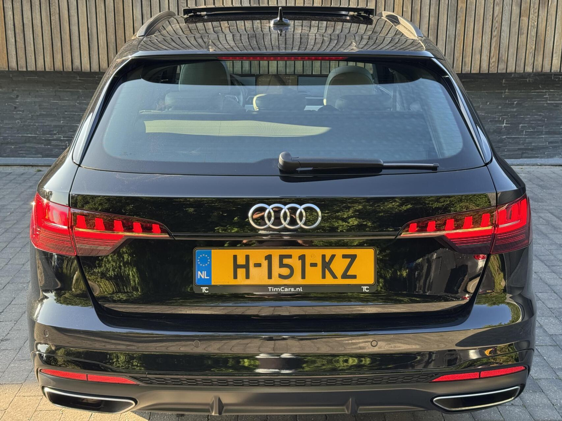 Audi A4 Avant 35 TFSI S-line Automaat | Panoramadak | Leer/alcantara bekleding | Elektrisch verstelbare bestuurdersstoel | LED verlichting | Bang&Olufsen audio | Apple CarPlay | Parkeersensoren voor en achter 45947186-72.jpg | Timcars.nl