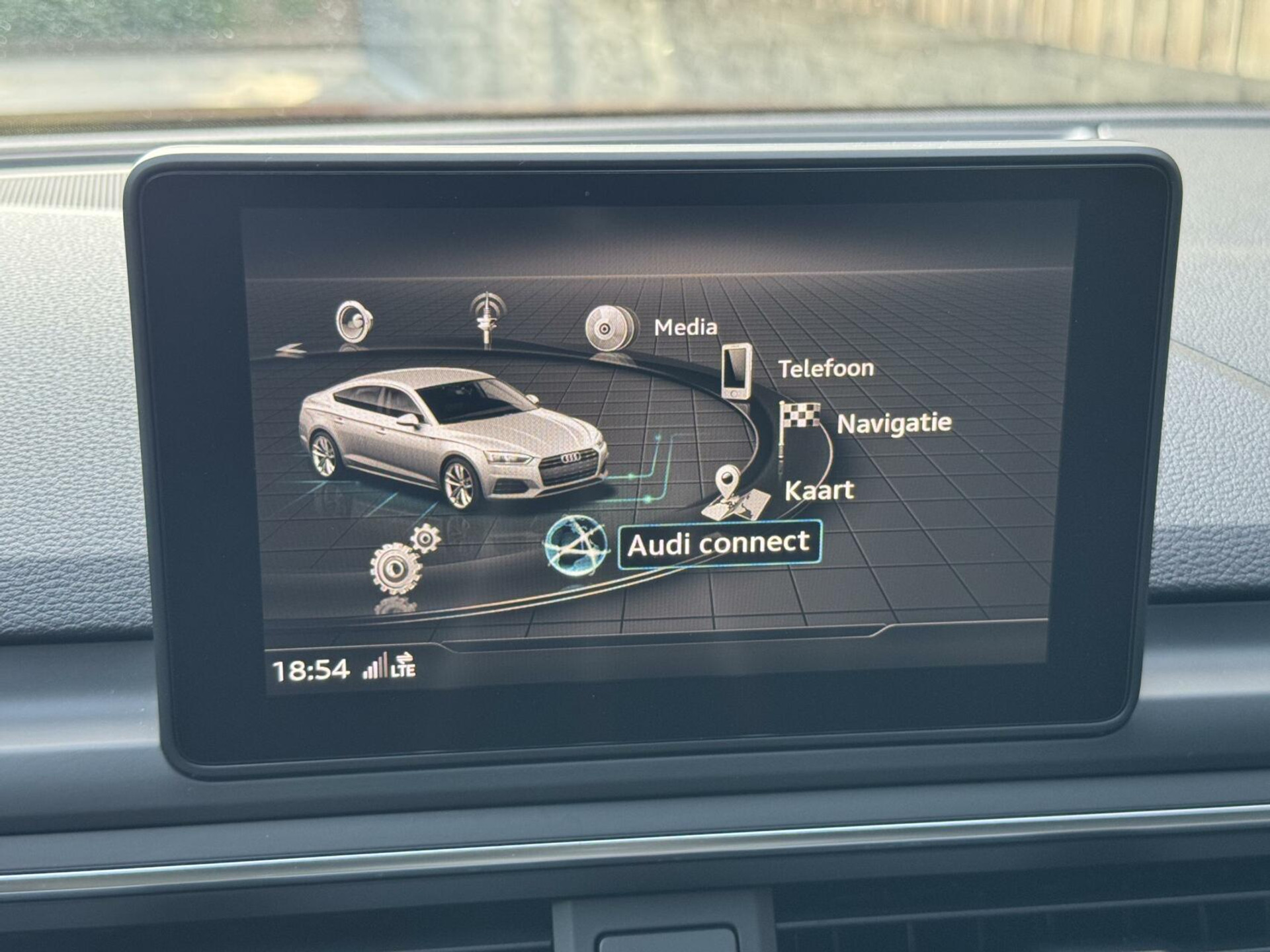 Audi A5 Sportback 1.4 TFSI S-line Automaat | Navigatiesysteem | Climate control | Cruise control | LED verlichting | Sportonderstel | Buitenspiegels elektrisch inklapbaar | 19 inch lichtmetalen velgen | Parkeersensoren voor en achter 45947259-26.jpg | Timcars.nl