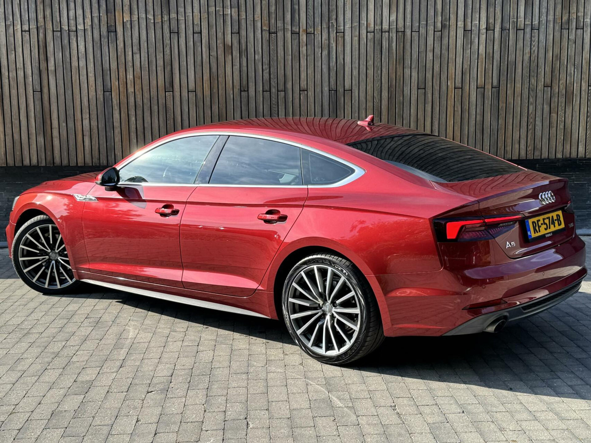 Audi A5 Sportback 1.4 TFSI S-line Automaat | Navigatiesysteem | Climate control | Cruise control | LED verlichting | Sportonderstel | Buitenspiegels elektrisch inklapbaar | 19 inch lichtmetalen velgen | Parkeersensoren voor en achter 45947259-31.jpg | Timcars.nl