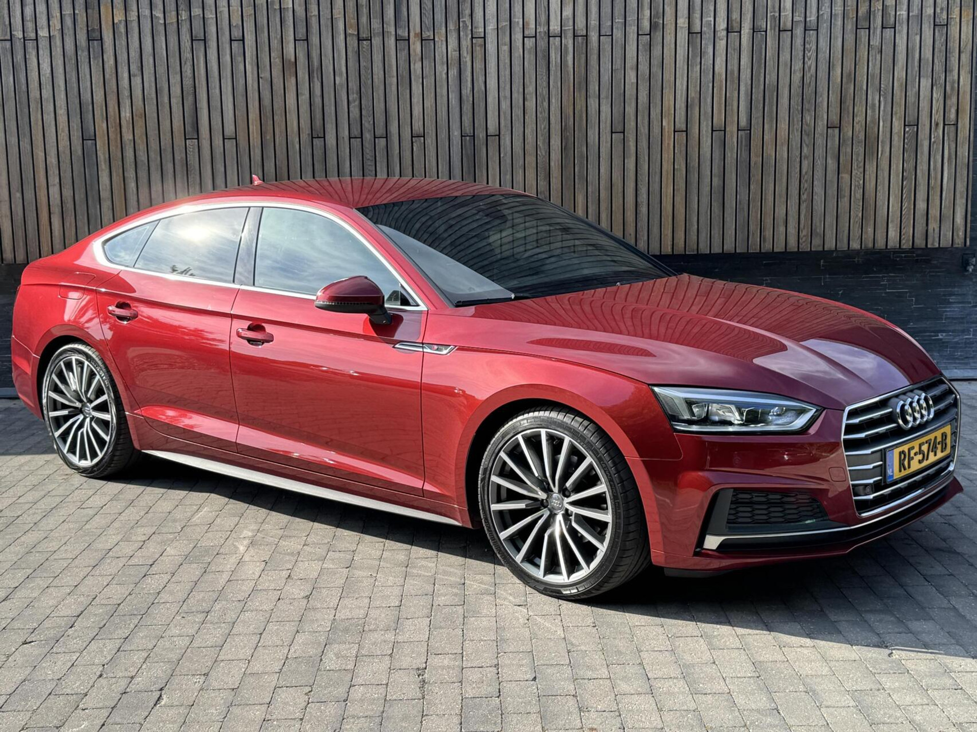 Audi A5 Sportback 1.4 TFSI S-line Automaat | Navigatiesysteem | Climate control | Cruise control | LED verlichting | Sportonderstel | Buitenspiegels elektrisch inklapbaar | 19 inch lichtmetalen velgen | Parkeersensoren voor en achter 45947259-33.jpg | Timcars.nl