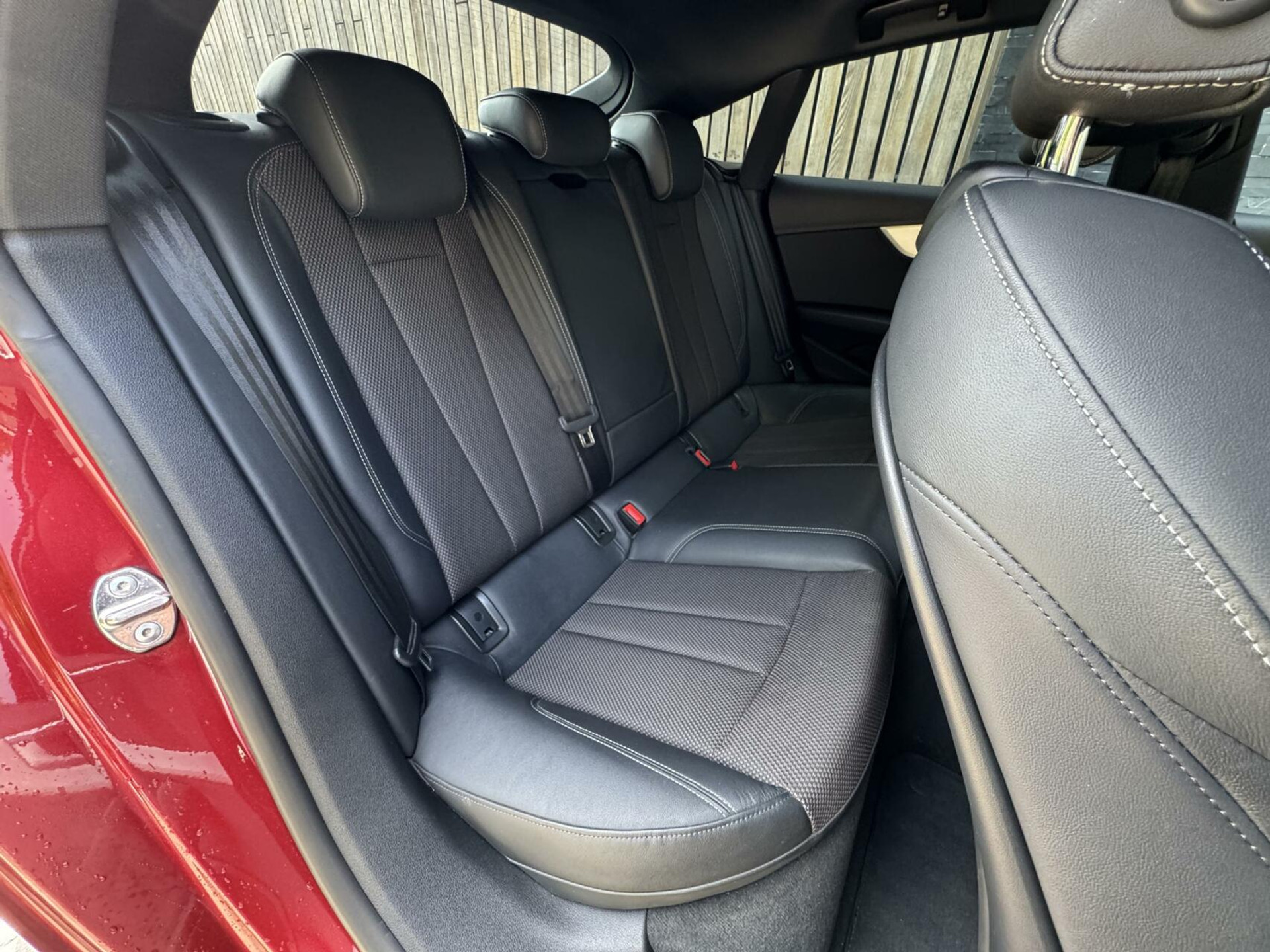 Audi A5 Sportback 1.4 TFSI S-line Automaat | Navigatiesysteem | Climate control | Cruise control | LED verlichting | Sportonderstel | Buitenspiegels elektrisch inklapbaar | 19 inch lichtmetalen velgen | Parkeersensoren voor en achter 45947259-38.jpg | Timcars.nl