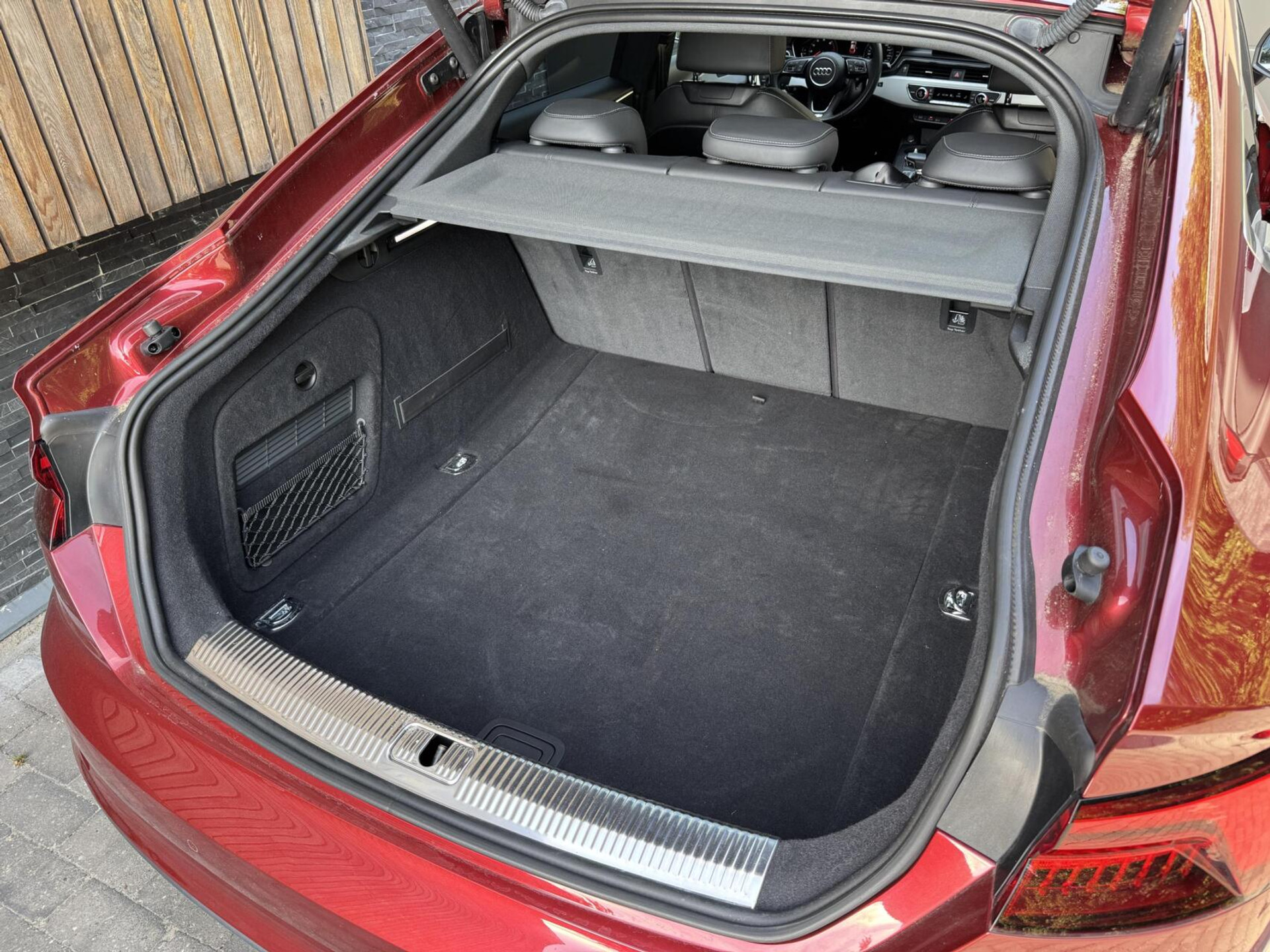 Audi A5 Sportback 1.4 TFSI S-line Automaat | Navigatiesysteem | Climate control | Cruise control | LED verlichting | Sportonderstel | Buitenspiegels elektrisch inklapbaar | 19 inch lichtmetalen velgen | Parkeersensoren voor en achter 45947259-42.jpg | Timcars.nl