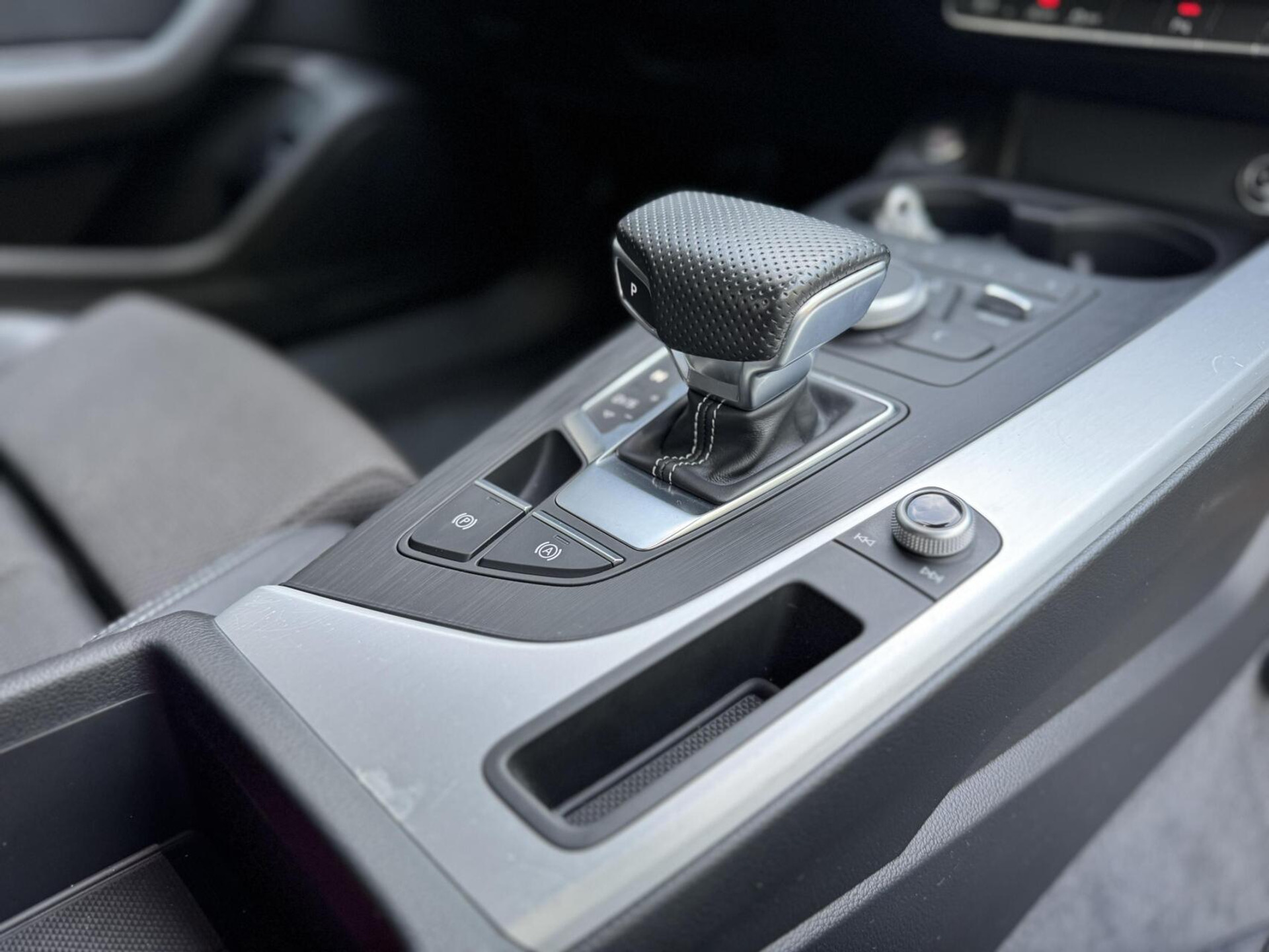 Audi A5 Sportback 1.4 TFSI S-line Automaat | Navigatiesysteem | Climate control | Cruise control | LED verlichting | Sportonderstel | Buitenspiegels elektrisch inklapbaar | 19 inch lichtmetalen velgen | Parkeersensoren voor en achter 45947259-52.jpg | Timcars.nl