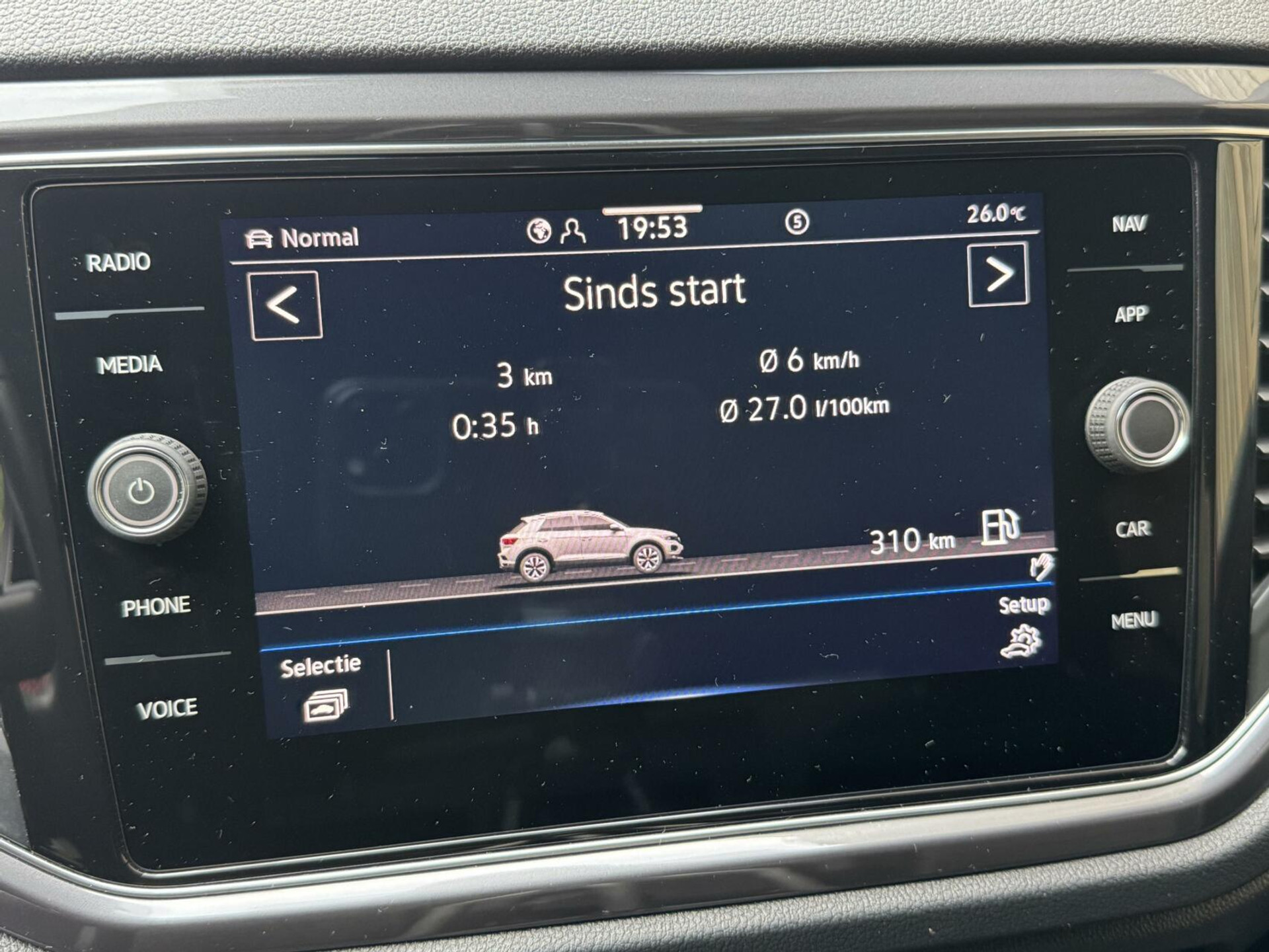 Volkswagen T-Roc 1.5 TSI R-line Automaat | Stoelverwarming | Achteruitrijcamera | Climate control adaptief | Climate control | Keyless entry&start | LED verlichting | Parkeersensoren voor en achter 46544507-21.jpg | Timcars.nl