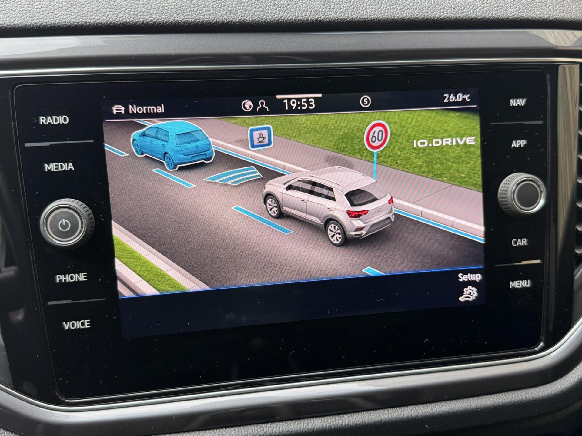 Volkswagen T-Roc 1.5 TSI R-line Automaat | Stoelverwarming | Achteruitrijcamera | Climate control adaptief | Climate control | Keyless entry&start | LED verlichting | Parkeersensoren voor en achter 46544507-23.jpg | Timcars.nl