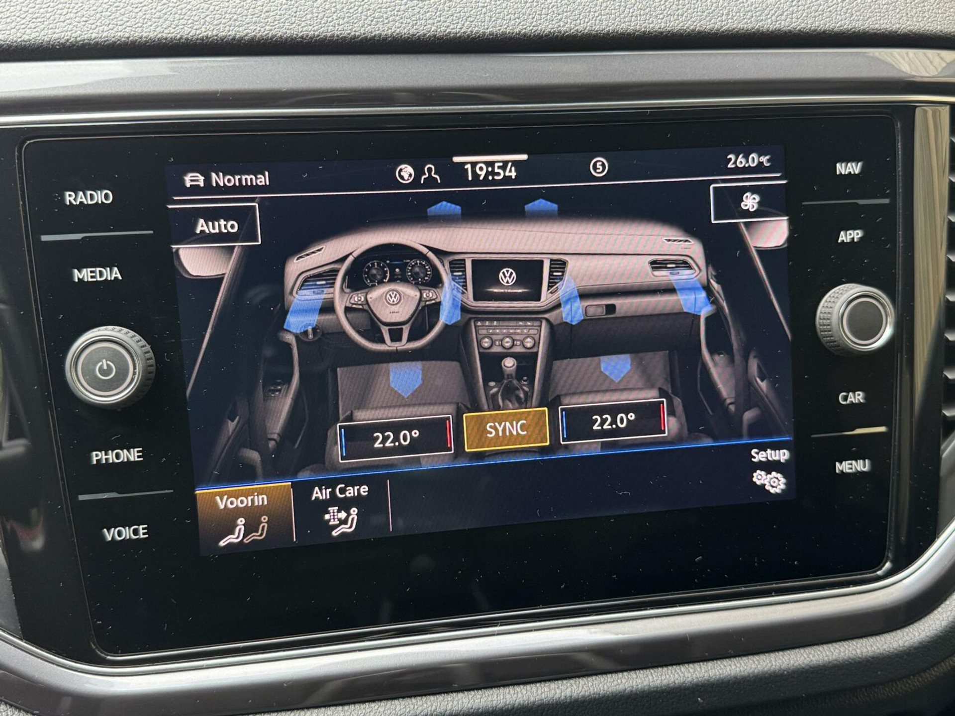 Volkswagen T-Roc 1.5 TSI R-line Automaat | Stoelverwarming | Achteruitrijcamera | Climate control adaptief | Climate control | Keyless entry&start | LED verlichting | Parkeersensoren voor en achter 46544507-24.jpg | Timcars.nl