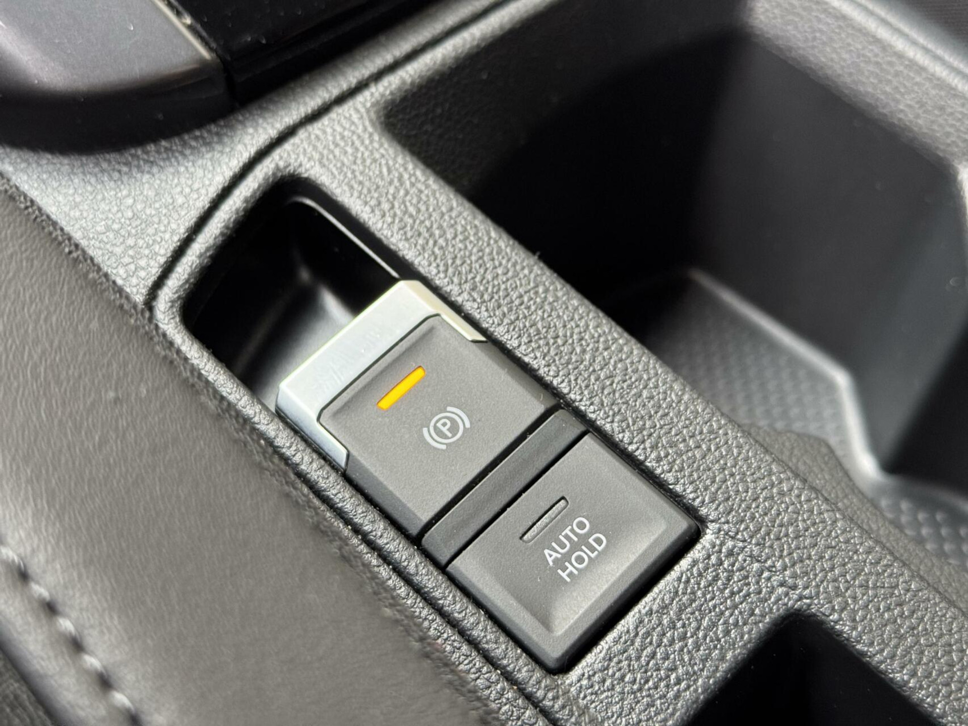 Volkswagen T-Roc 1.5 TSI R-line Automaat | Stoelverwarming | Achteruitrijcamera | Climate control adaptief | Climate control | Keyless entry&start | LED verlichting | Parkeersensoren voor en achter 46544507-33.jpg | Timcars.nl