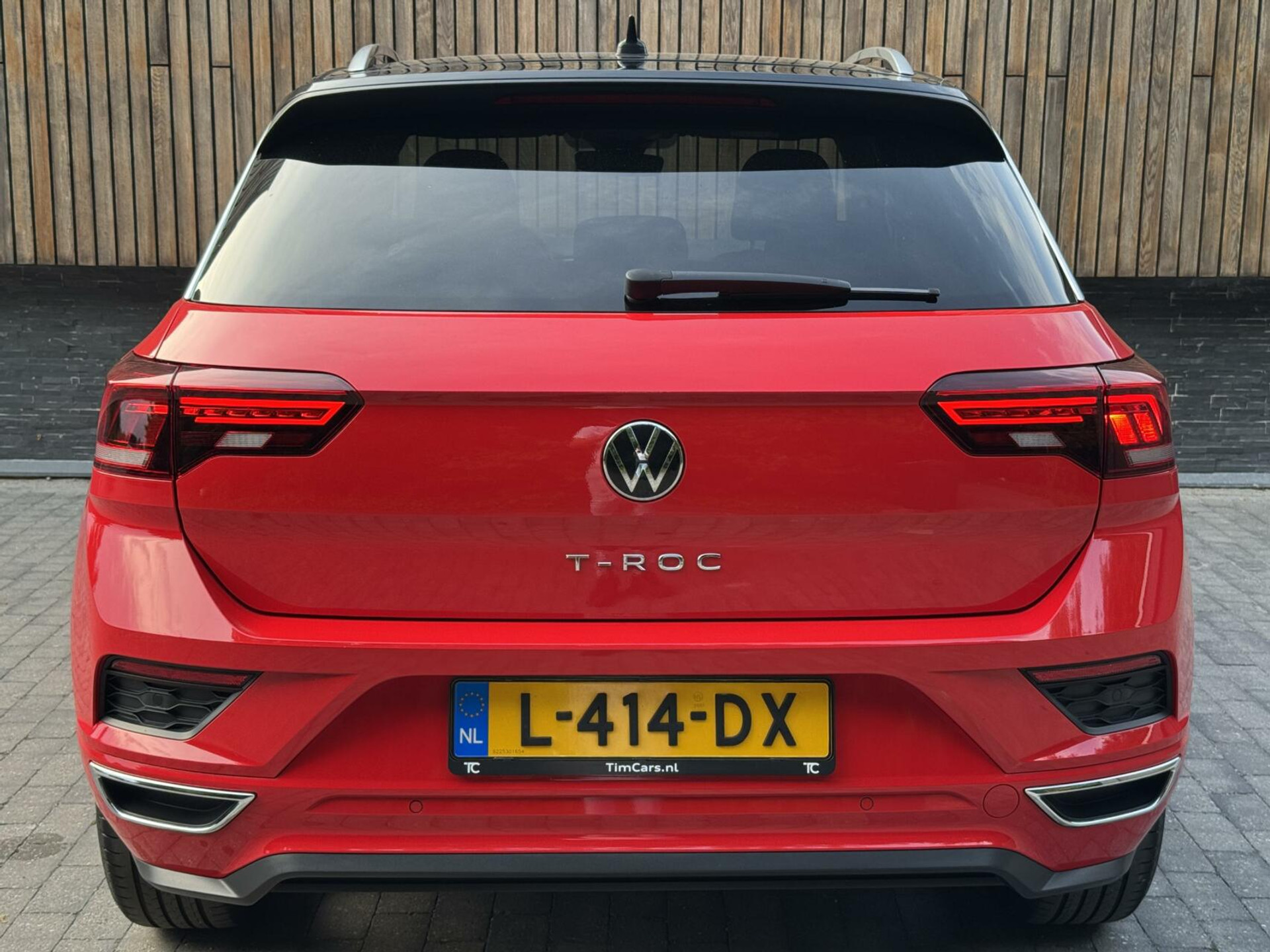 Volkswagen T-Roc 1.5 TSI R-line Automaat | Stoelverwarming | Achteruitrijcamera | Climate control adaptief | Climate control | Keyless entry&start | LED verlichting | Parkeersensoren voor en achter 46544507-59.jpg | Timcars.nl