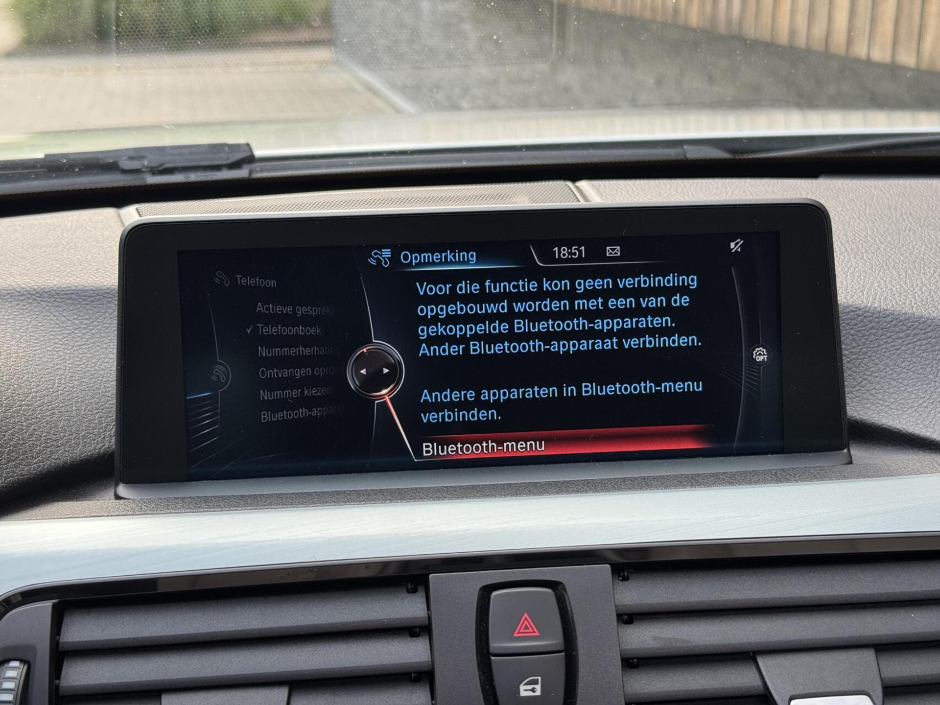 BMW 3 Serie Touring 325d M-pakket M-sport Automaat | Panoramadak | Stoelverwarming | Leer | Sportstoelen | Xenon verlichting | Cruise control | Harman Kardon audio | Parkeersensoren voor en achter | Achteruitrijcamera 46544567-18.jpg | Timcars.nl