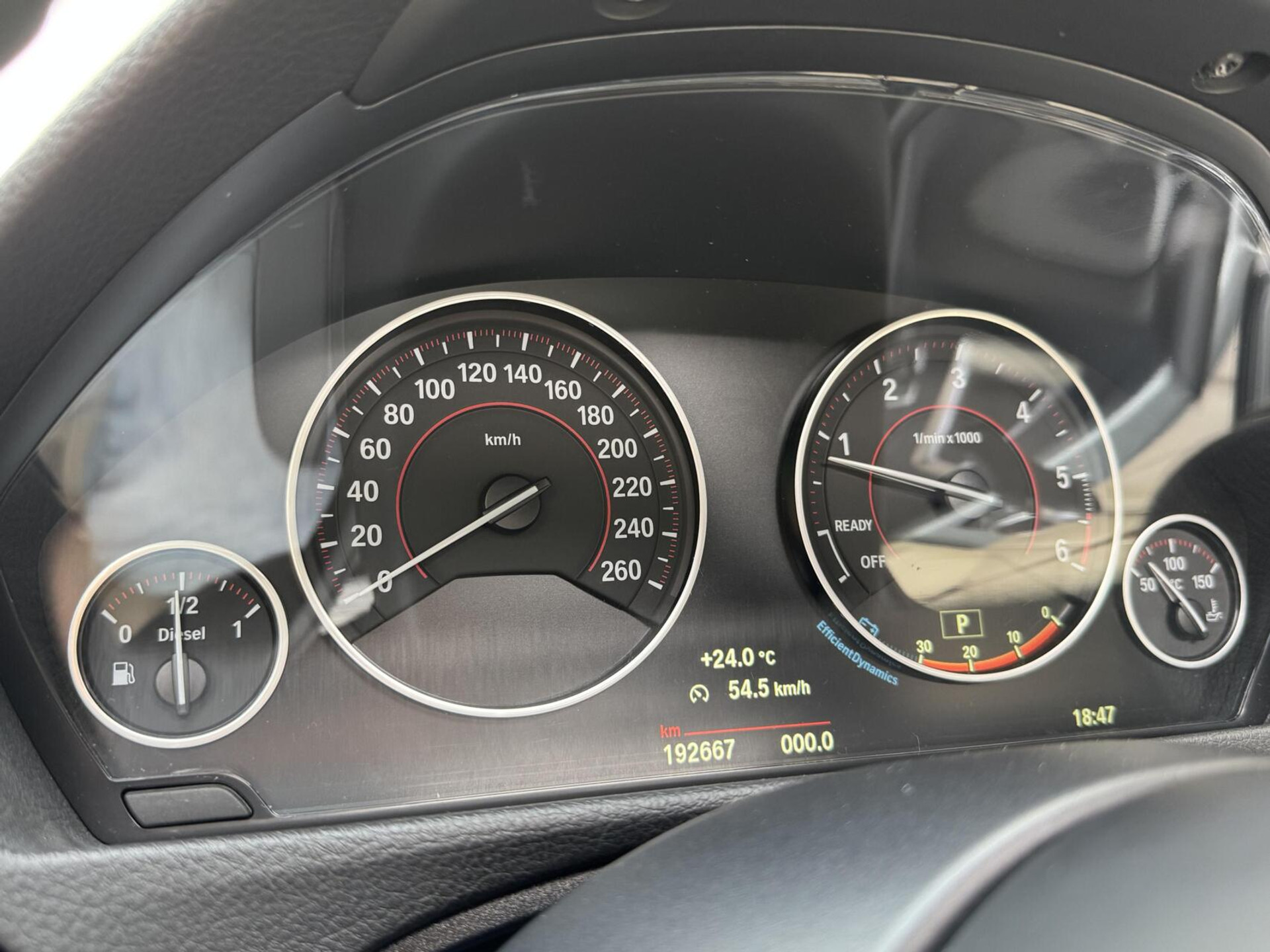 BMW 3 Serie Touring 325d M-pakket M-sport Automaat | Panoramadak | Stoelverwarming | Leer | Sportstoelen | Xenon verlichting | Cruise control | Harman Kardon audio | Parkeersensoren voor en achter | Achteruitrijcamera 46544567-4.jpg | Timcars.nl