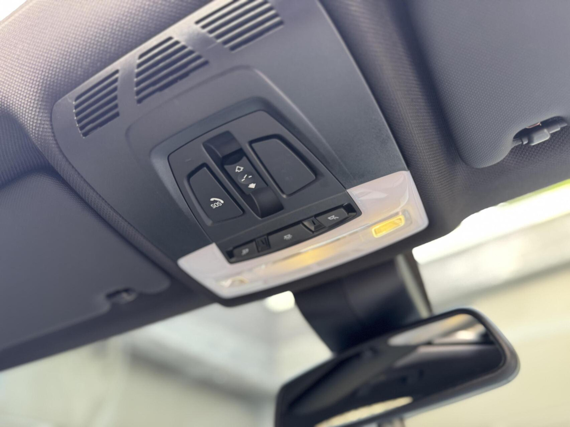 BMW 3 Serie Touring 325d M-pakket M-sport Automaat | Panoramadak | Stoelverwarming | Leer | Sportstoelen | Xenon verlichting | Cruise control | Harman Kardon audio | Parkeersensoren voor en achter | Achteruitrijcamera 46544567-41.jpg | Timcars.nl