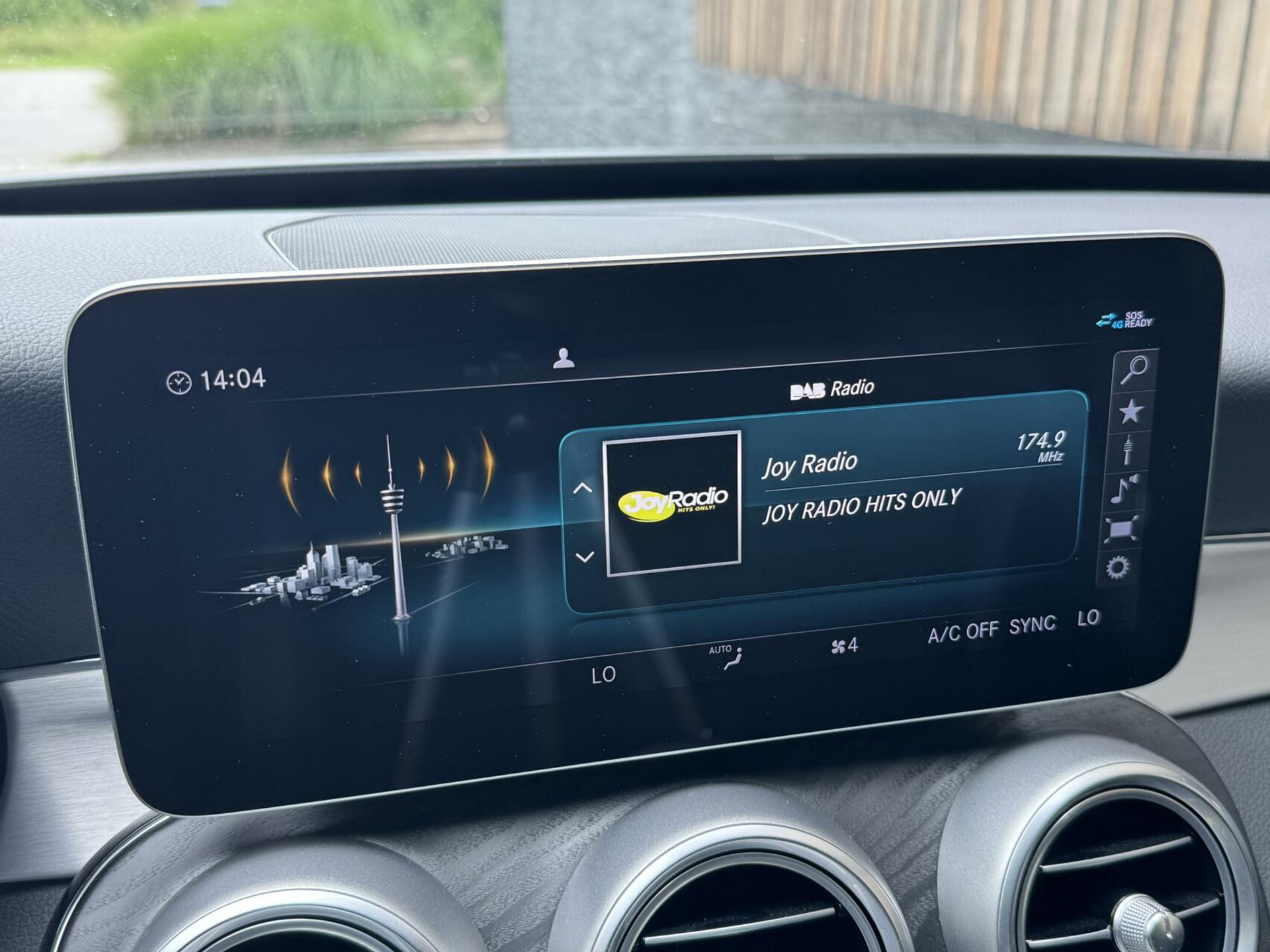 Mercedes-Benz C-Klasse Estate 180 AMG Automaat | Night Pakket | Trekhaak afneembaar | Stoelverwarming | Achteruitrijcamera | LED verlichting | Apple CarPlay | Metallic Lak | Virtual cockpit | Parkeersensoren voor en achter 46633385-16.jpg | Timcars.nl