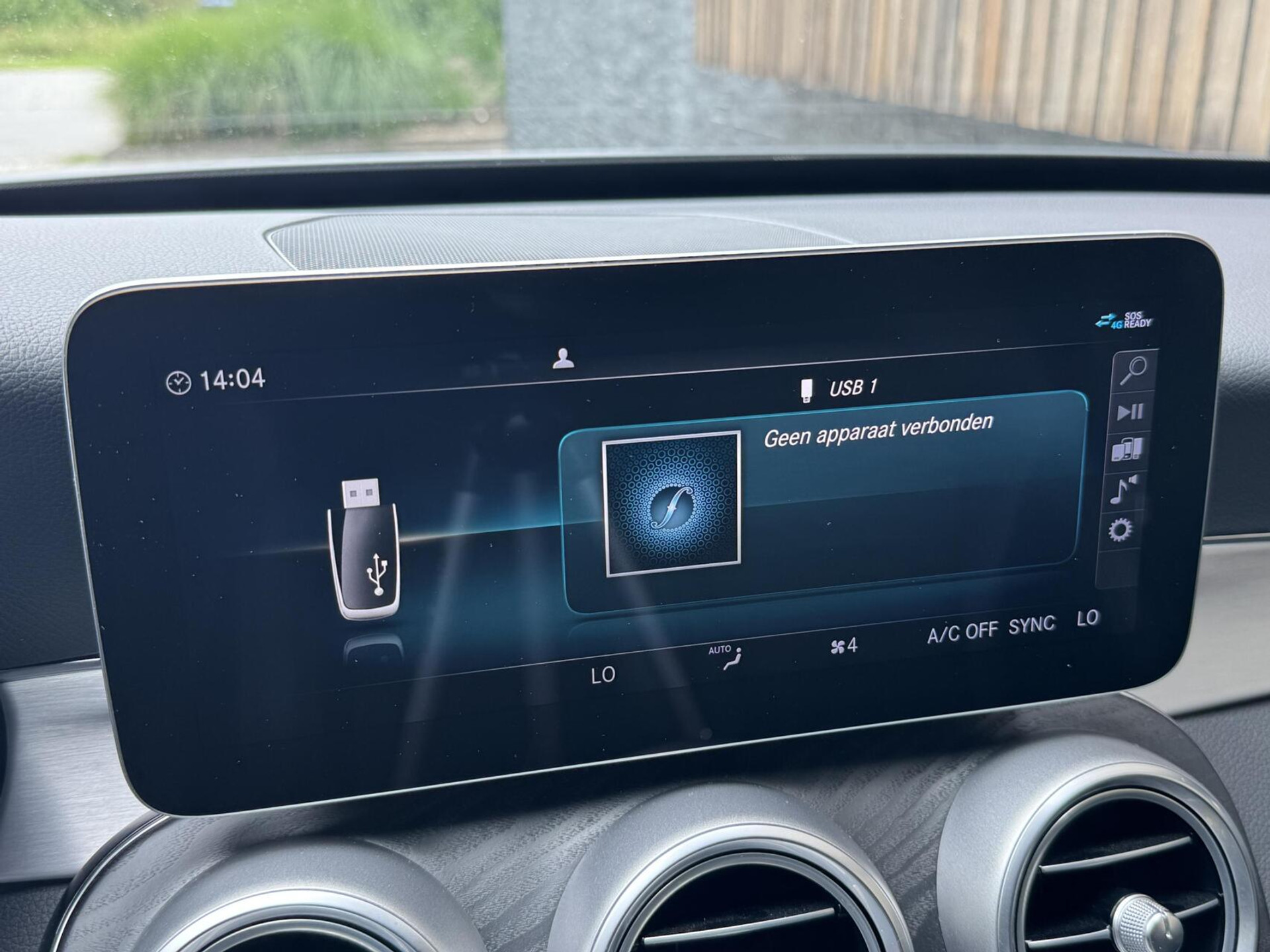 Mercedes-Benz C-Klasse Estate 180 AMG Automaat | Night Pakket | Trekhaak afneembaar | Stoelverwarming | Achteruitrijcamera | LED verlichting | Apple CarPlay | Metallic Lak | Virtual cockpit | Parkeersensoren voor en achter 46633385-18.jpg | Timcars.nl