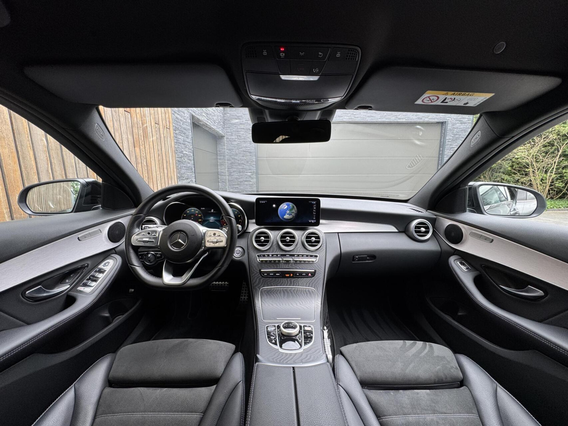 Mercedes-Benz C-Klasse Estate 180 AMG Automaat | Night Pakket | Trekhaak afneembaar | Stoelverwarming | Achteruitrijcamera | LED verlichting | Apple CarPlay | Metallic Lak | Virtual cockpit | Parkeersensoren voor en achter 46633385-2.jpg | Timcars.nl