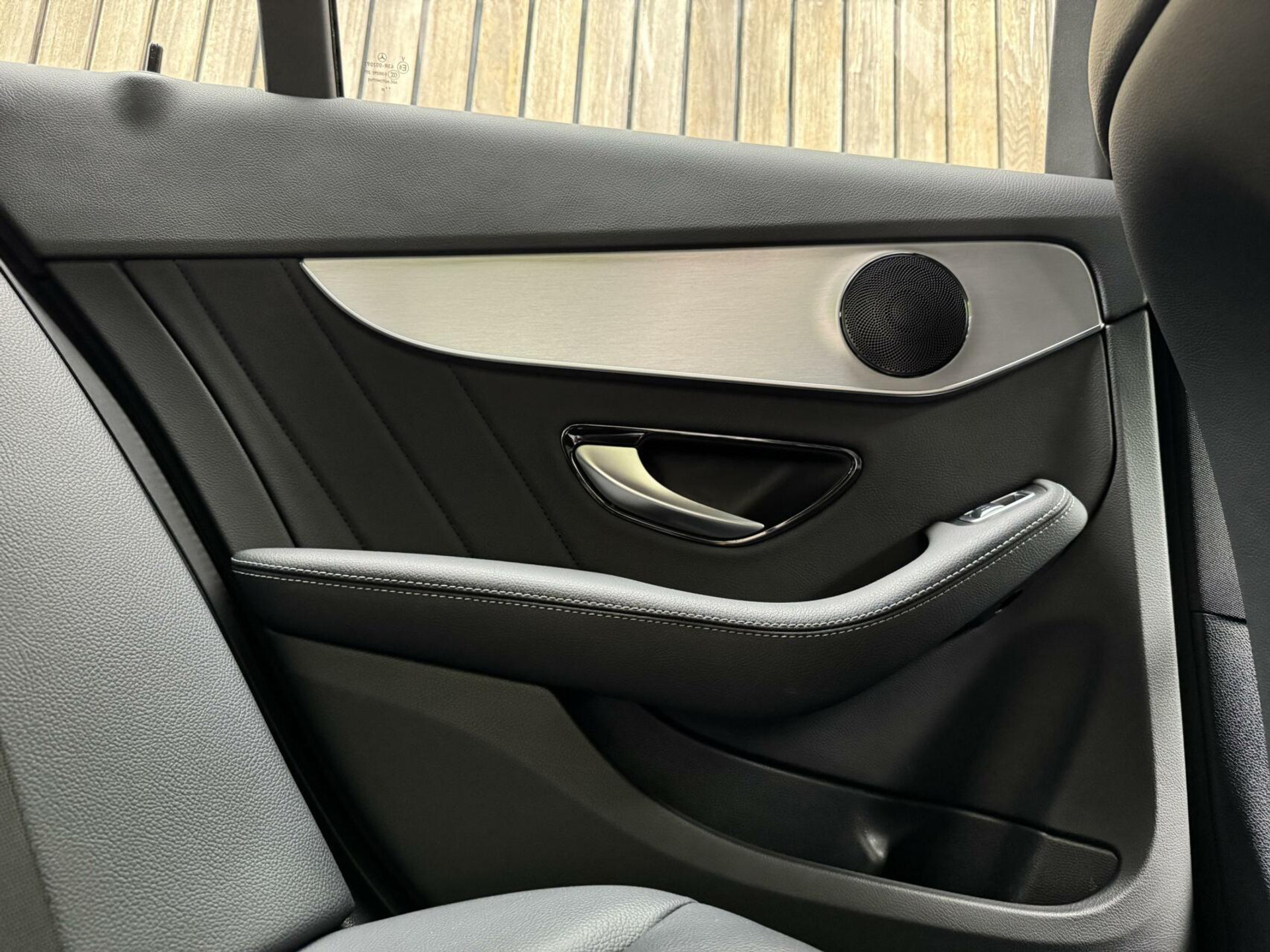 Mercedes-Benz C-Klasse Estate 180 AMG Automaat | Night Pakket | Trekhaak afneembaar | Stoelverwarming | Achteruitrijcamera | LED verlichting | Apple CarPlay | Metallic Lak | Virtual cockpit | Parkeersensoren voor en achter 46633385-43.jpg | Timcars.nl