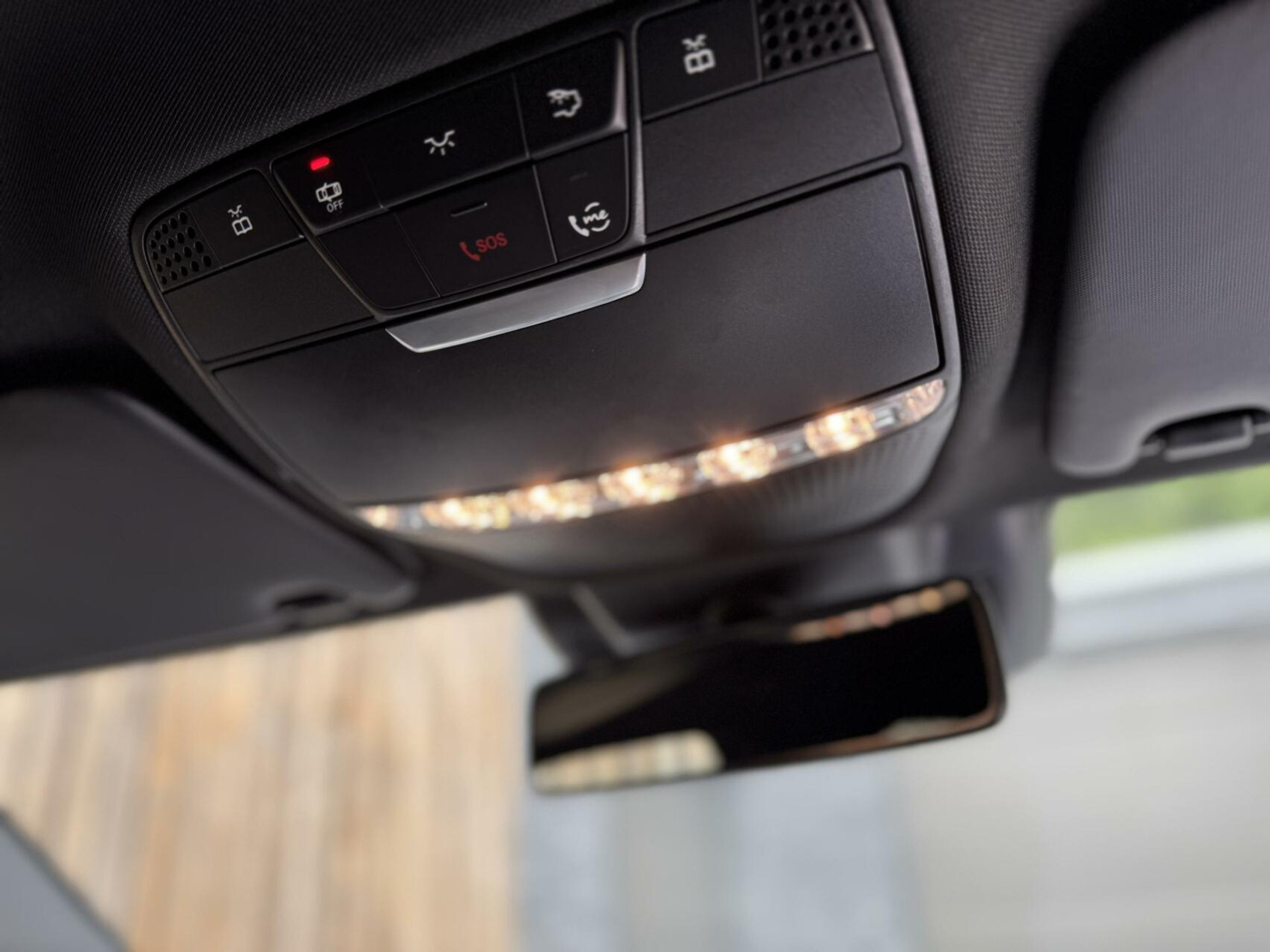 Mercedes-Benz C-Klasse Estate 180 AMG Automaat | Night Pakket | Trekhaak afneembaar | Stoelverwarming | Achteruitrijcamera | LED verlichting | Apple CarPlay | Metallic Lak | Virtual cockpit | Parkeersensoren voor en achter 46633385-54.jpg | Timcars.nl