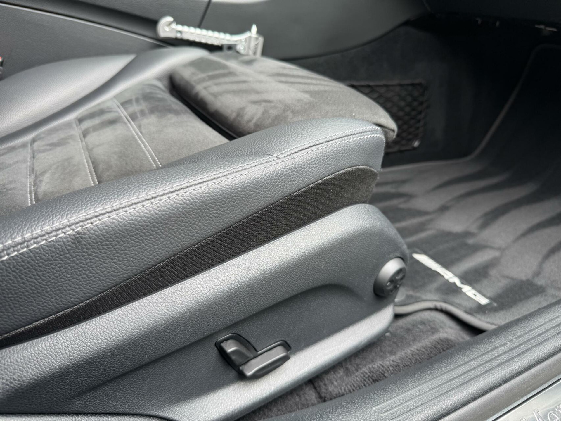 Mercedes-Benz C-Klasse Estate 180 AMG Automaat | Night Pakket | Trekhaak afneembaar | Stoelverwarming | Achteruitrijcamera | LED verlichting | Apple CarPlay | Metallic Lak | Virtual cockpit | Parkeersensoren voor en achter 46633385-55.jpg | Timcars.nl