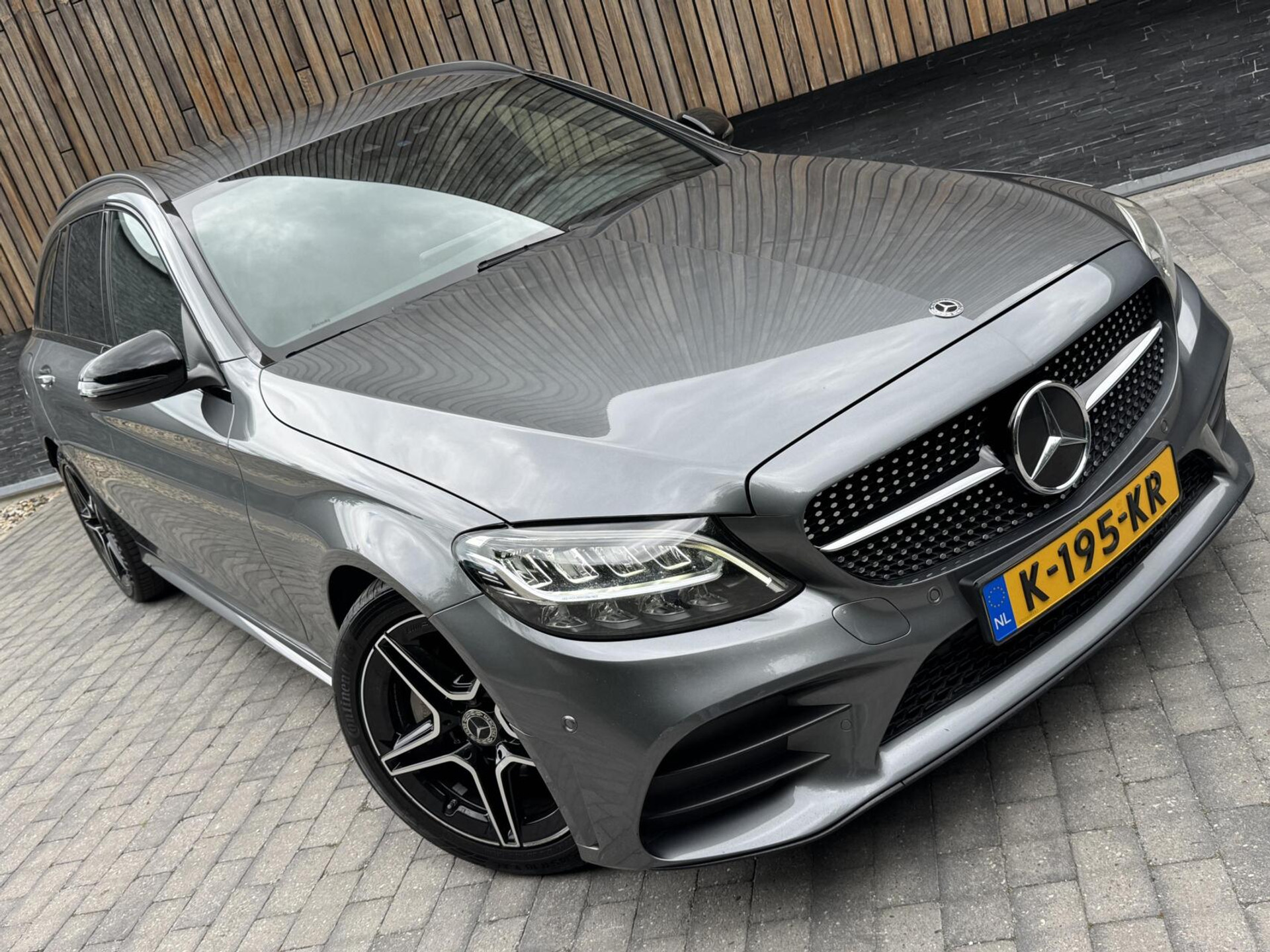 Mercedes-Benz C-Klasse Estate 180 AMG Automaat | Night Pakket | Trekhaak afneembaar | Stoelverwarming | Achteruitrijcamera | LED verlichting | Apple CarPlay | Metallic Lak | Virtual cockpit | Parkeersensoren voor en achter 46633385-60.jpg | Timcars.nl